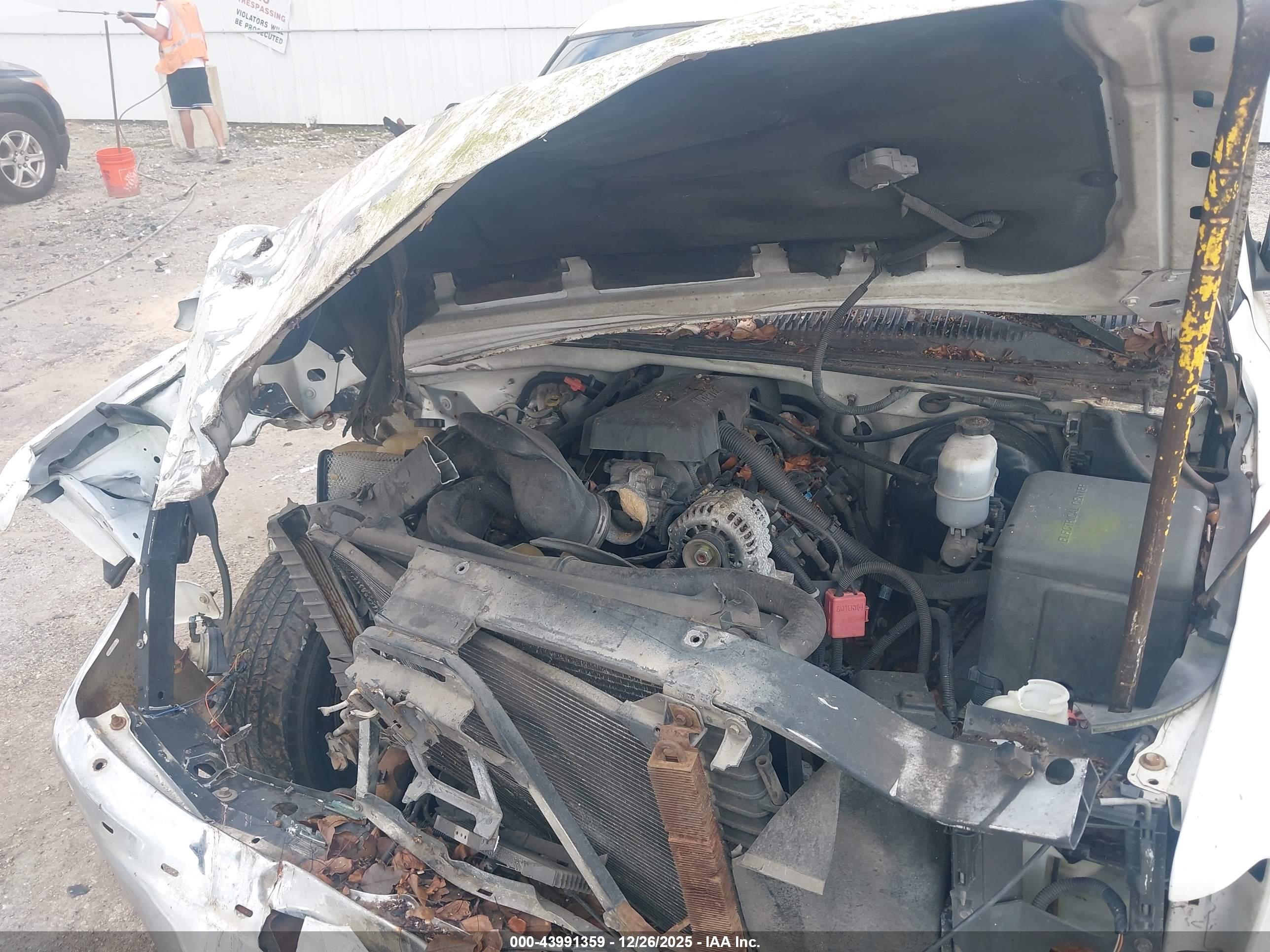 CHEVROLET SILVERADO image 10