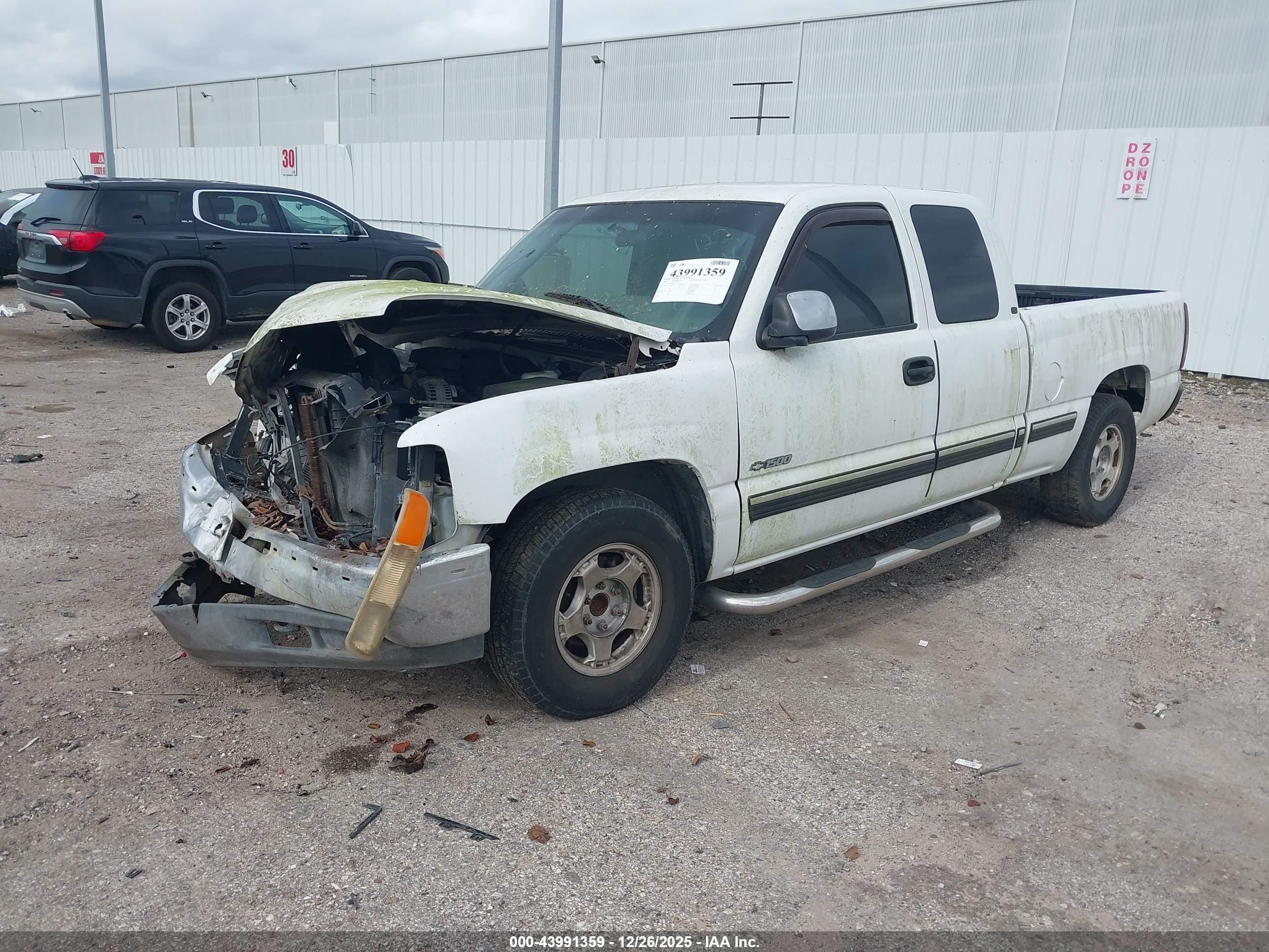 CHEVROLET SILVERADO image 2