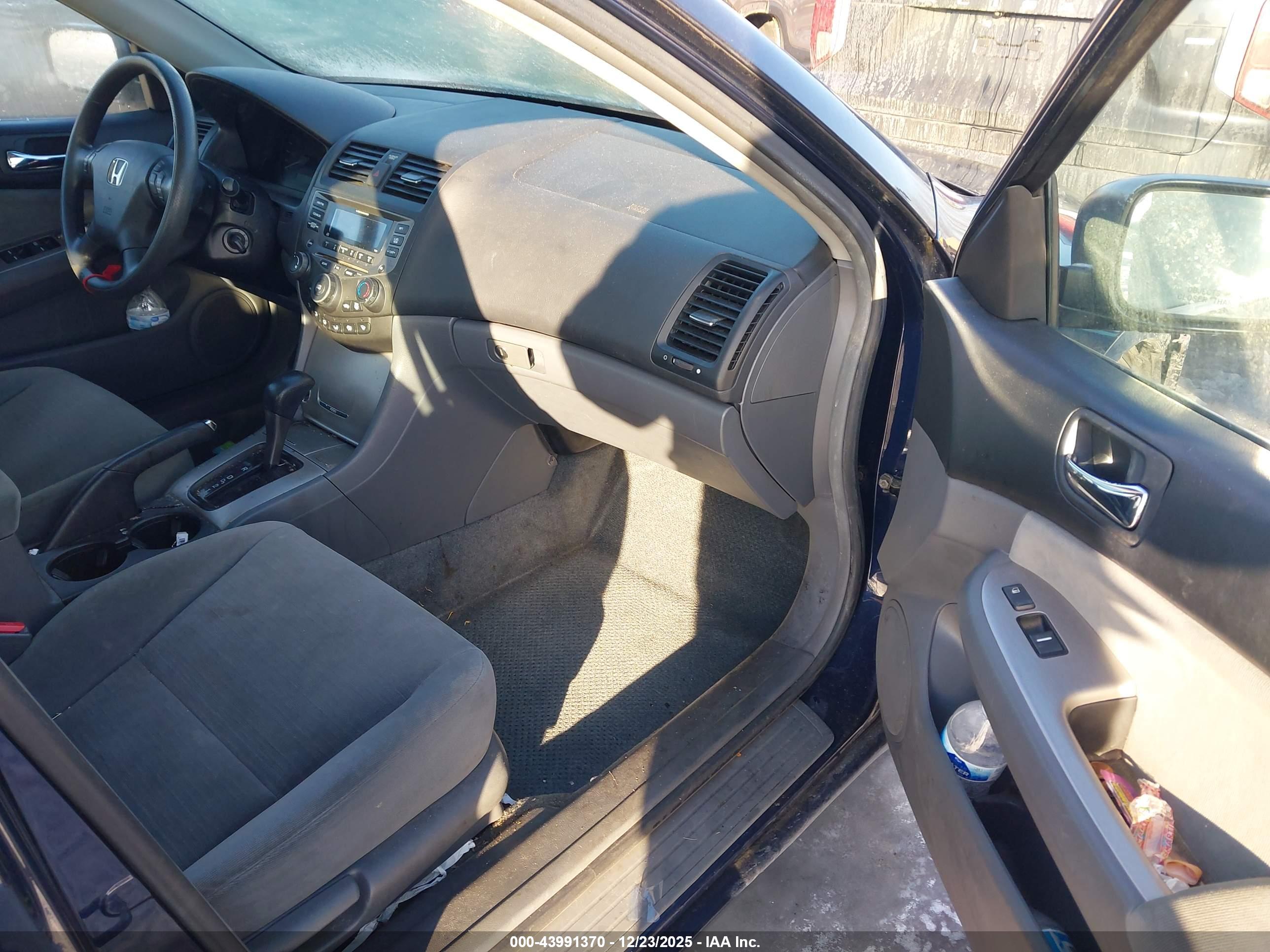 HONDA ACCORD image 5