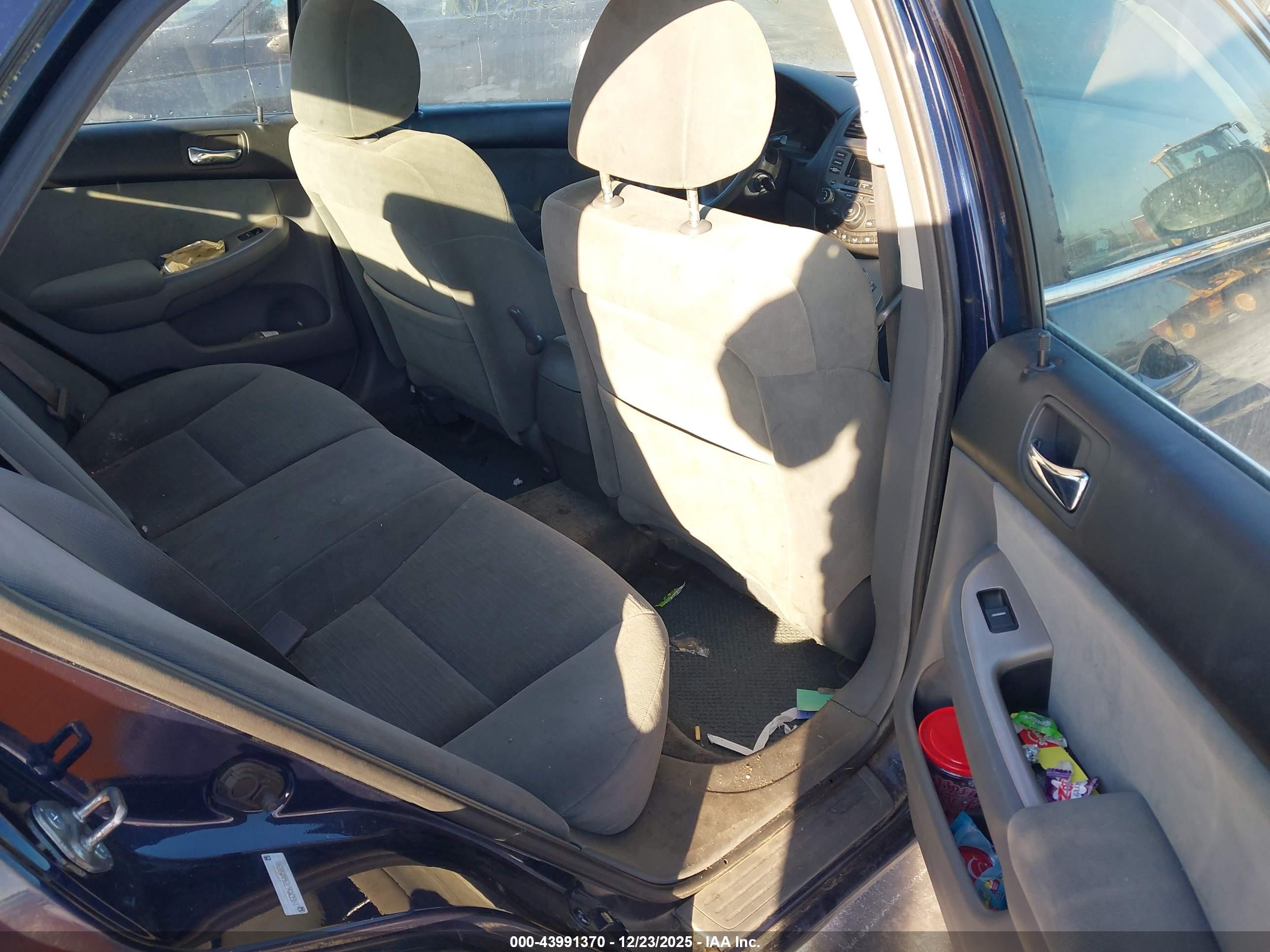 HONDA ACCORD image 8