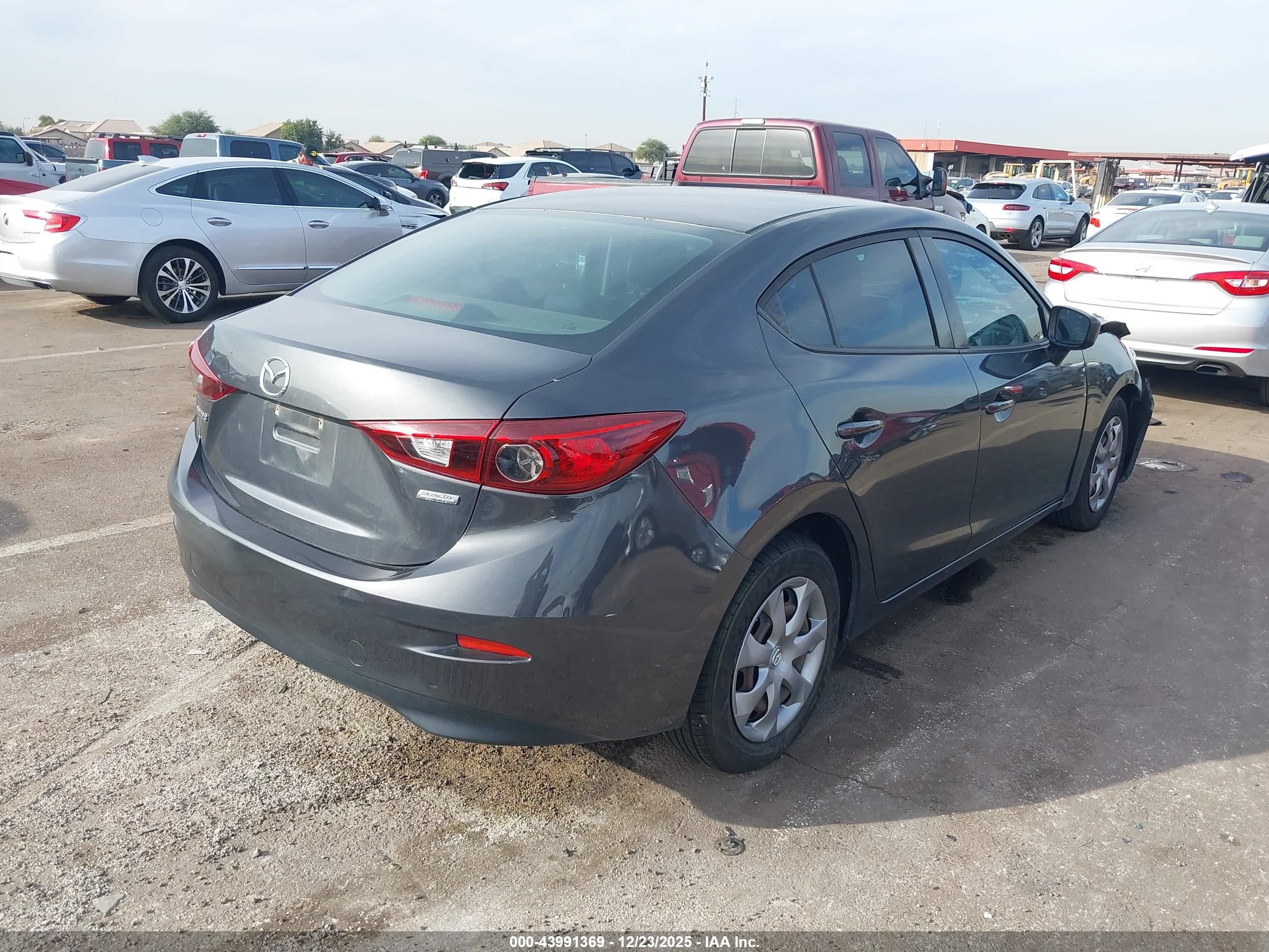 MAZDA MAZDA3 image 4