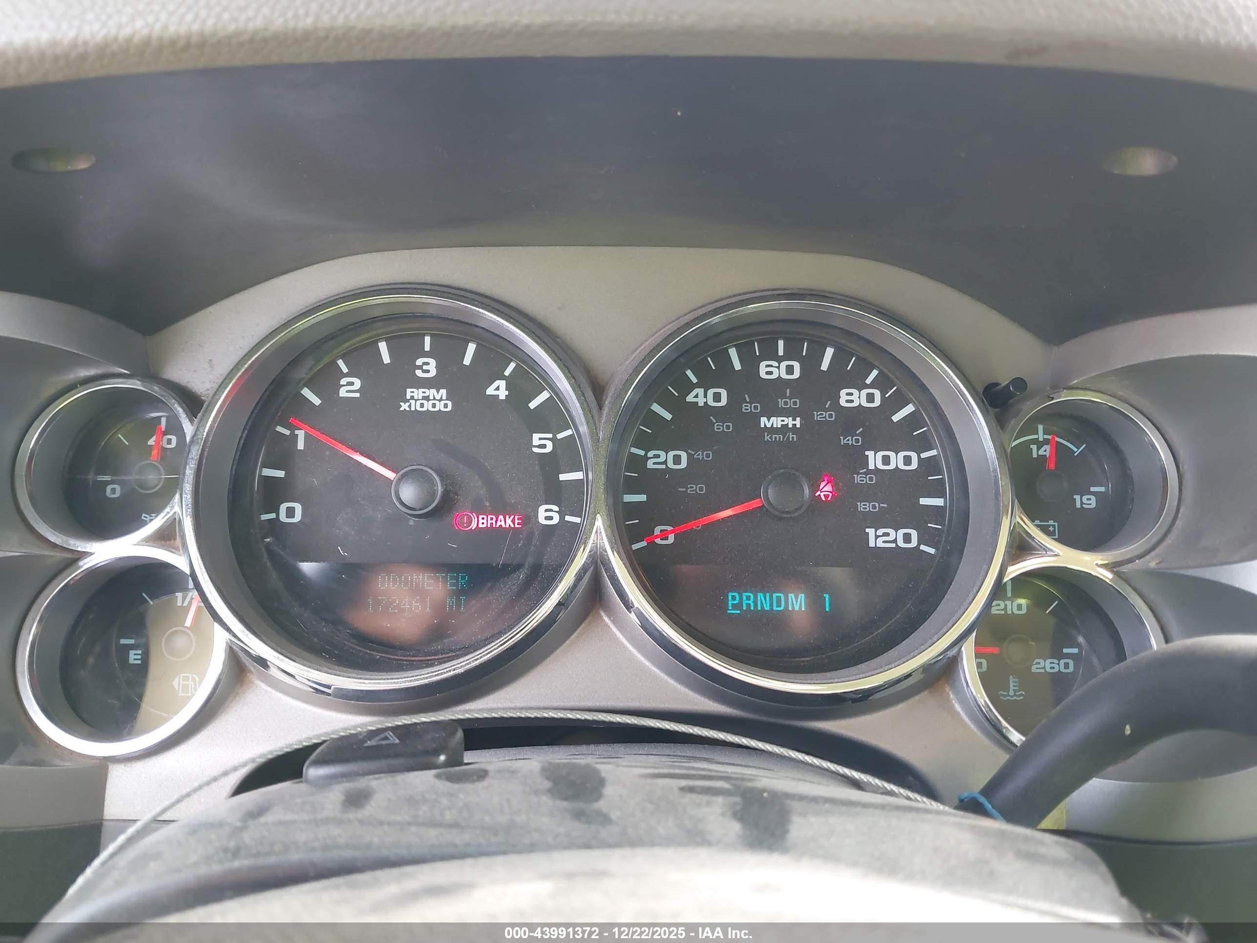 CHEVROLET SILVERADO image 7