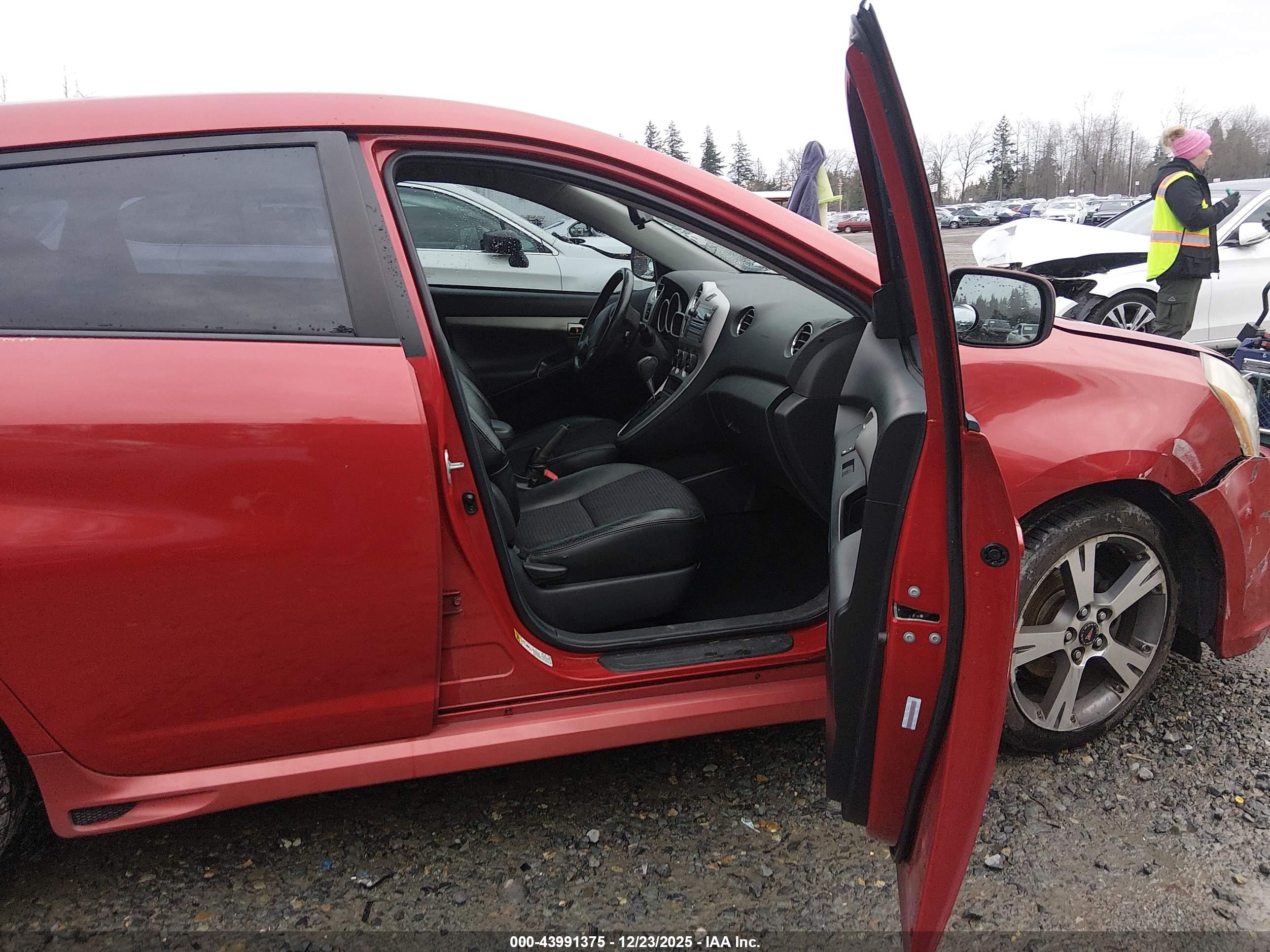 PONTIAC VIBE image 5