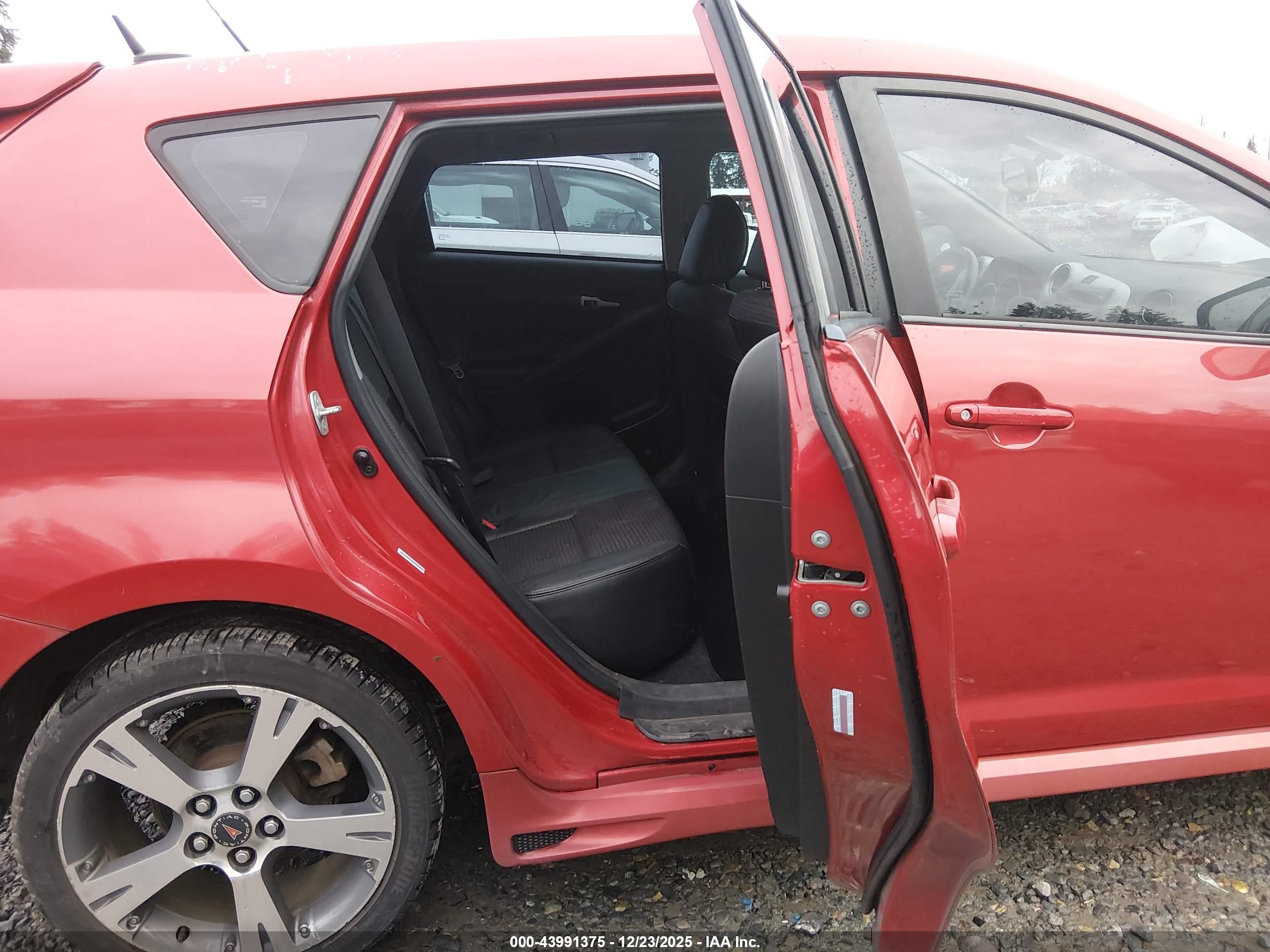 PONTIAC VIBE image 8
