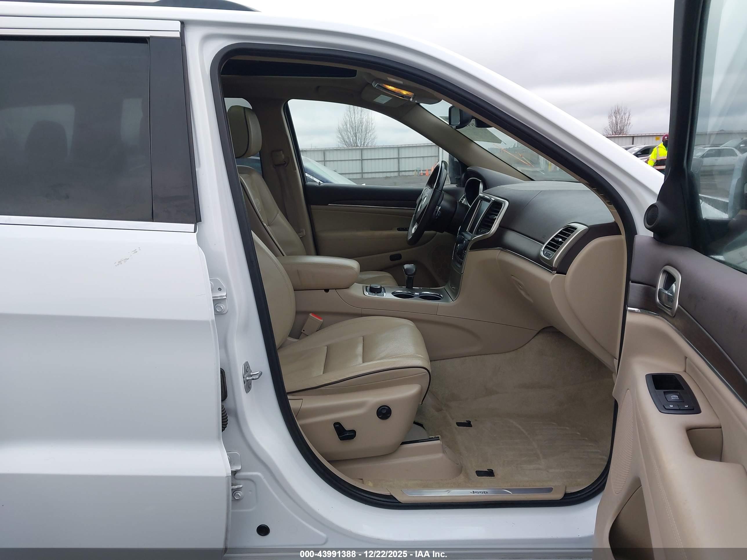 JEEP GRAND image 5