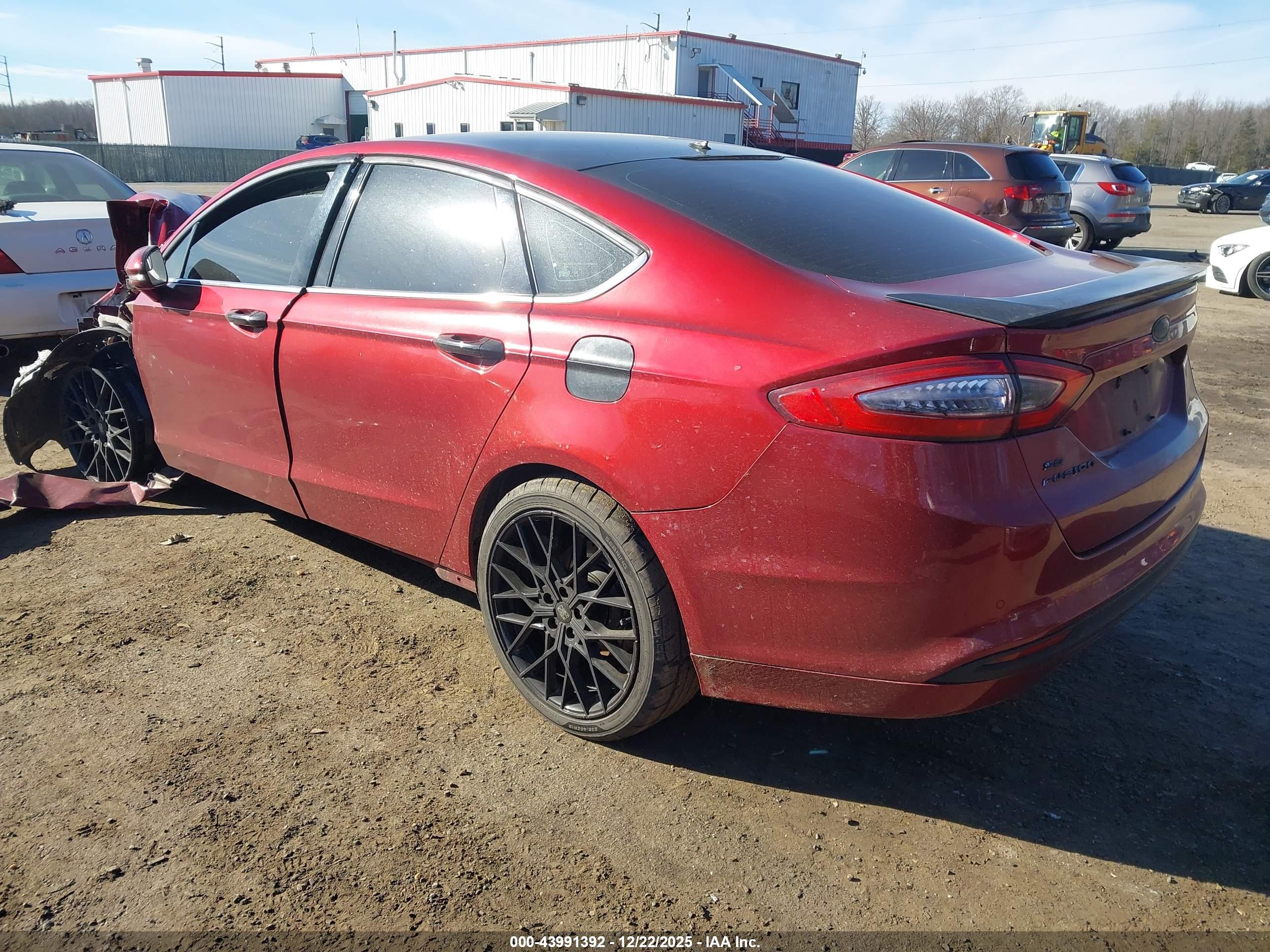 FORD FUSION image 3
