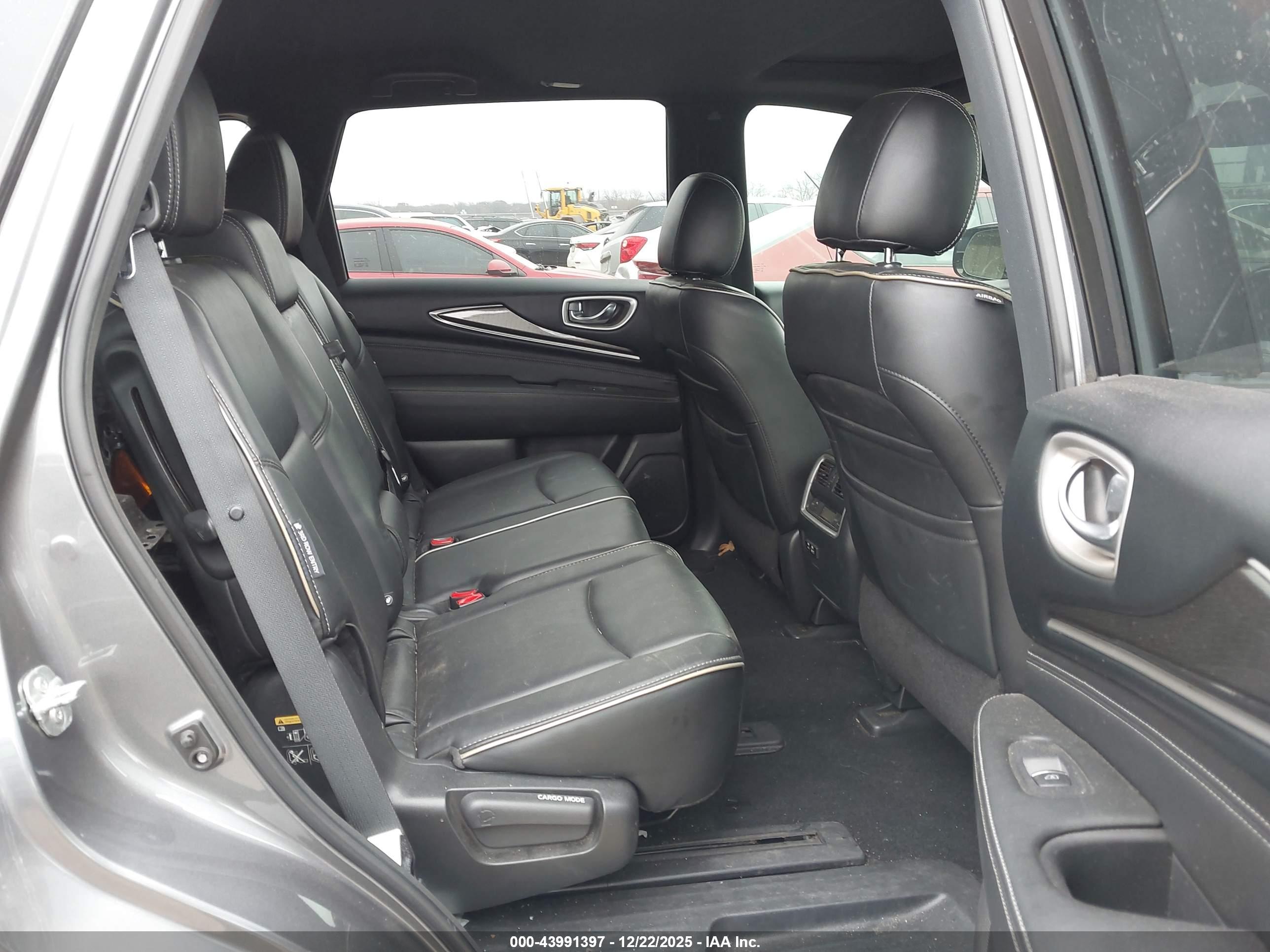 INFINITI QX60 image 8