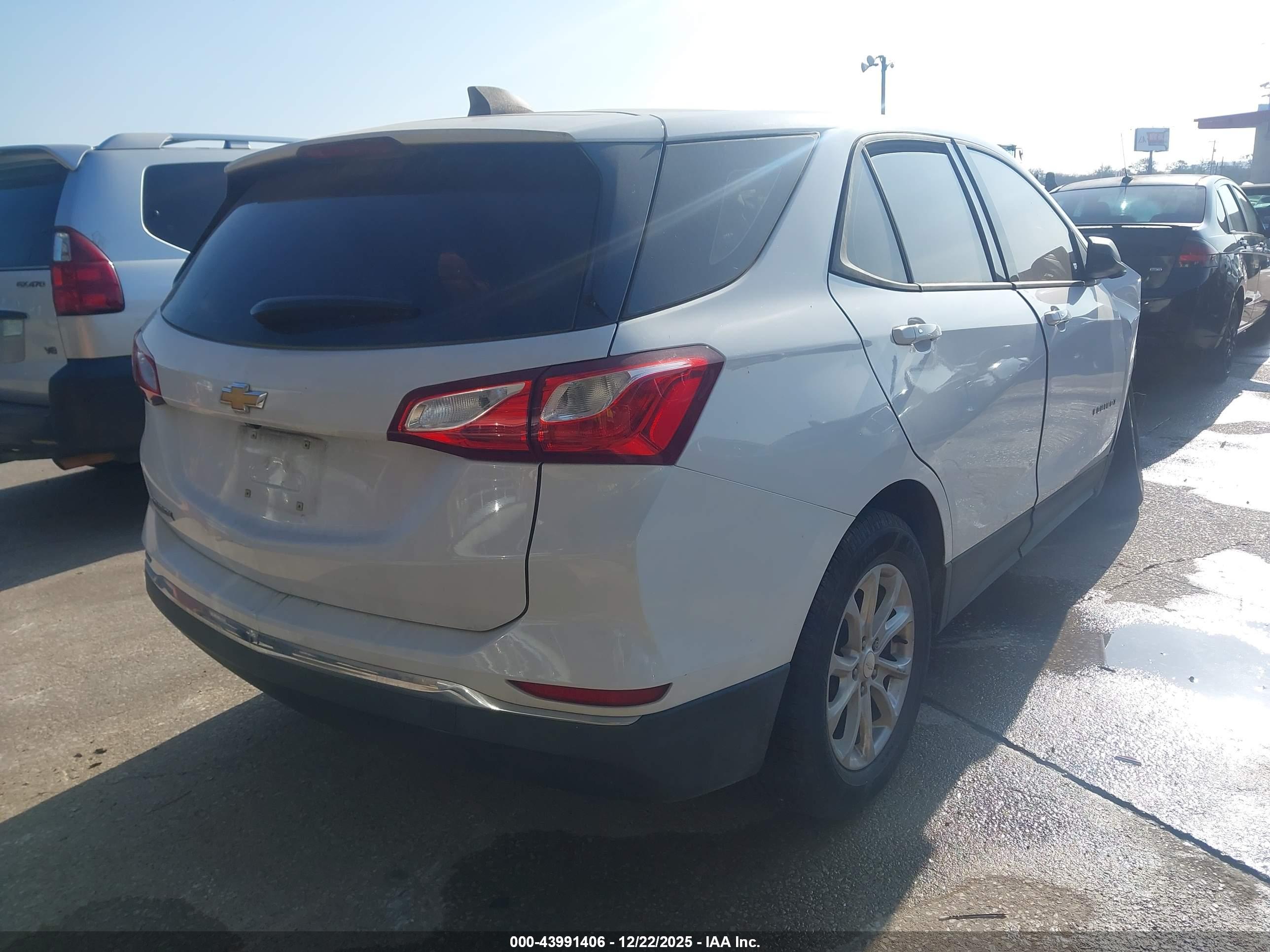 CHEVROLET EQUINOX image 4