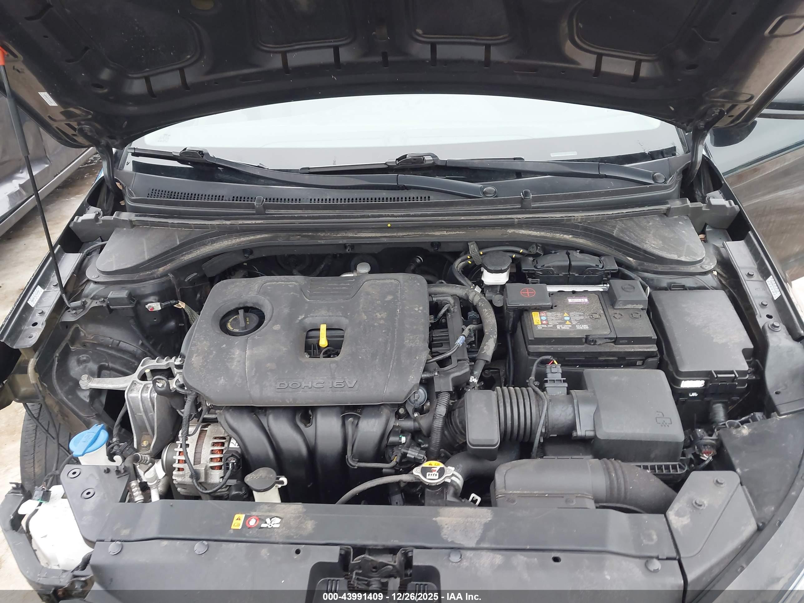 HYUNDAI ELANTRA image 10