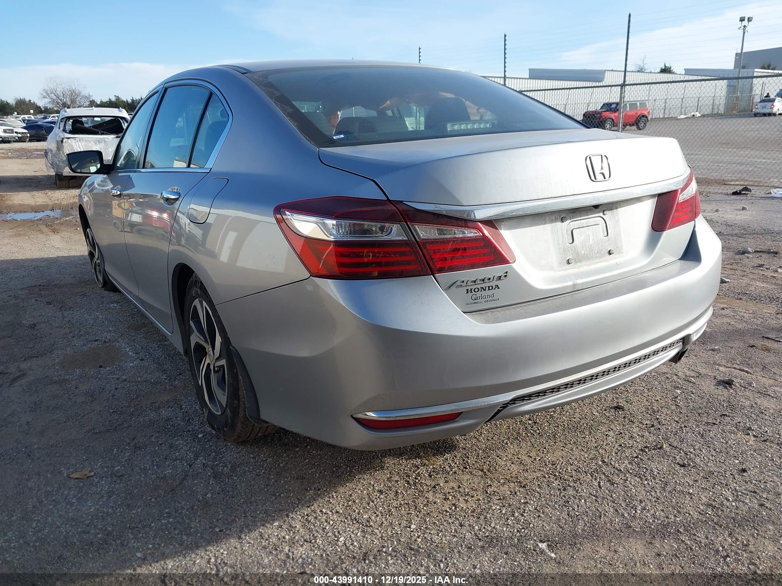 HONDA ACCORD image 3
