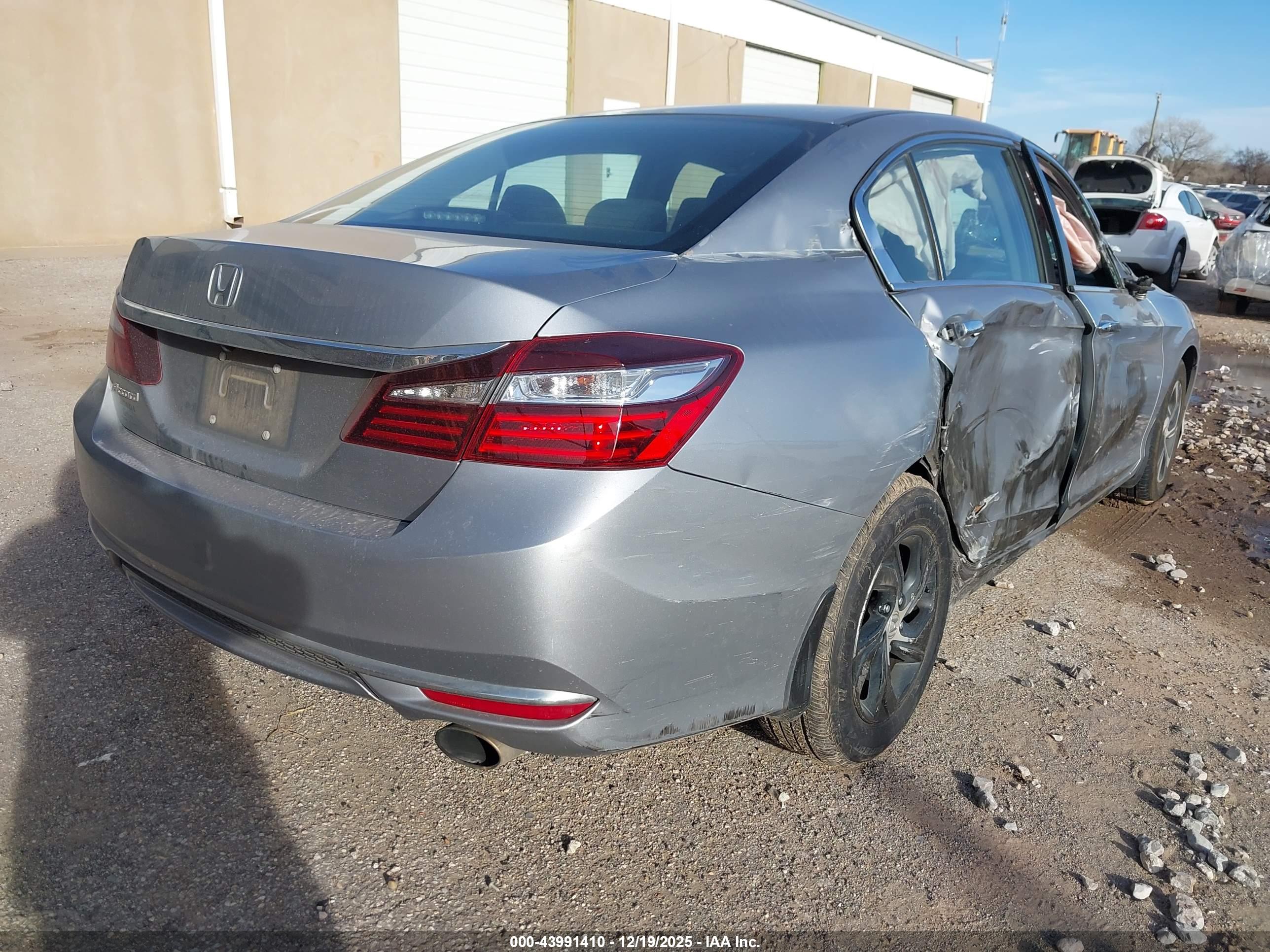 HONDA ACCORD image 4