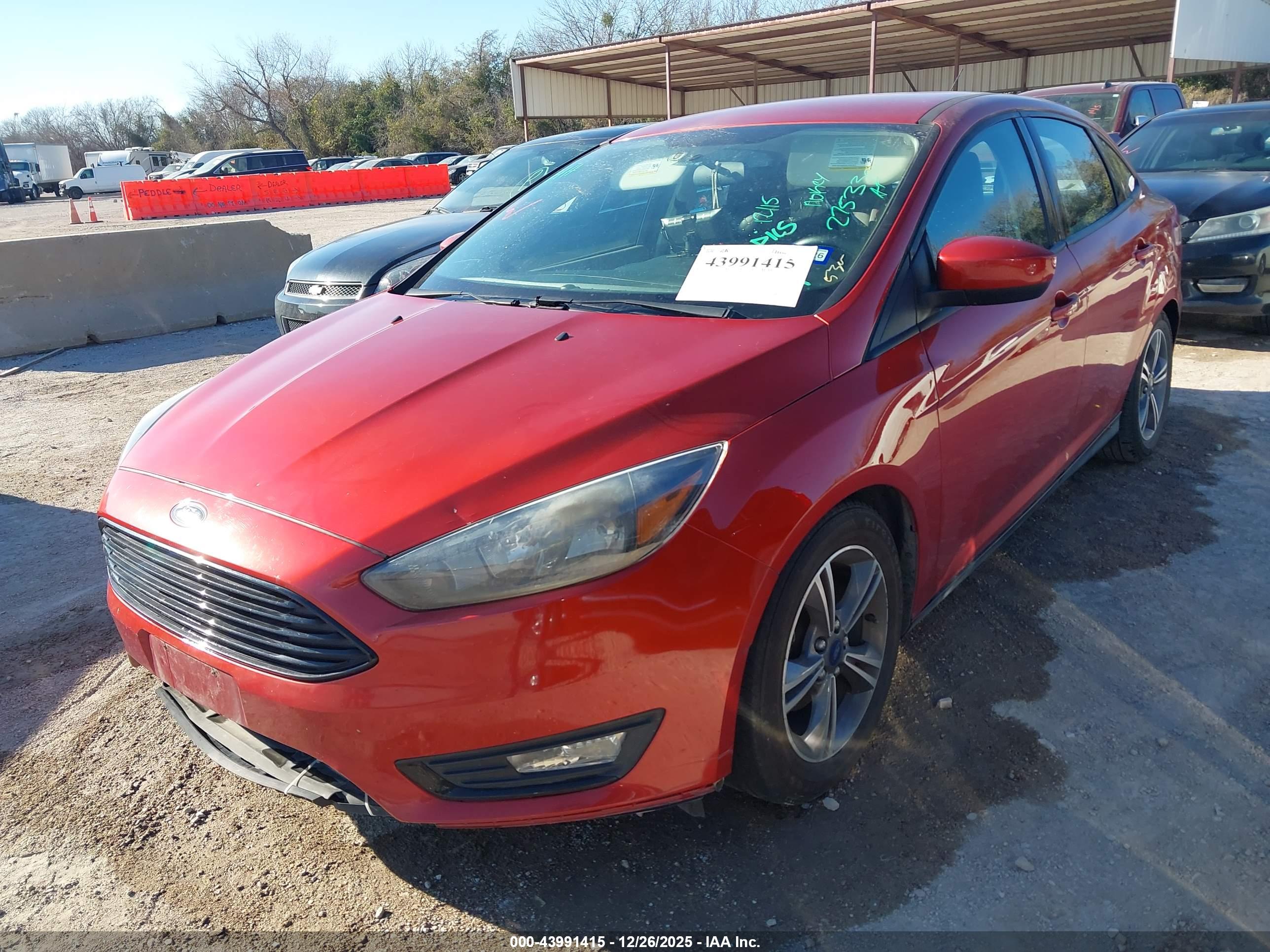 FORD FOCUS image 2