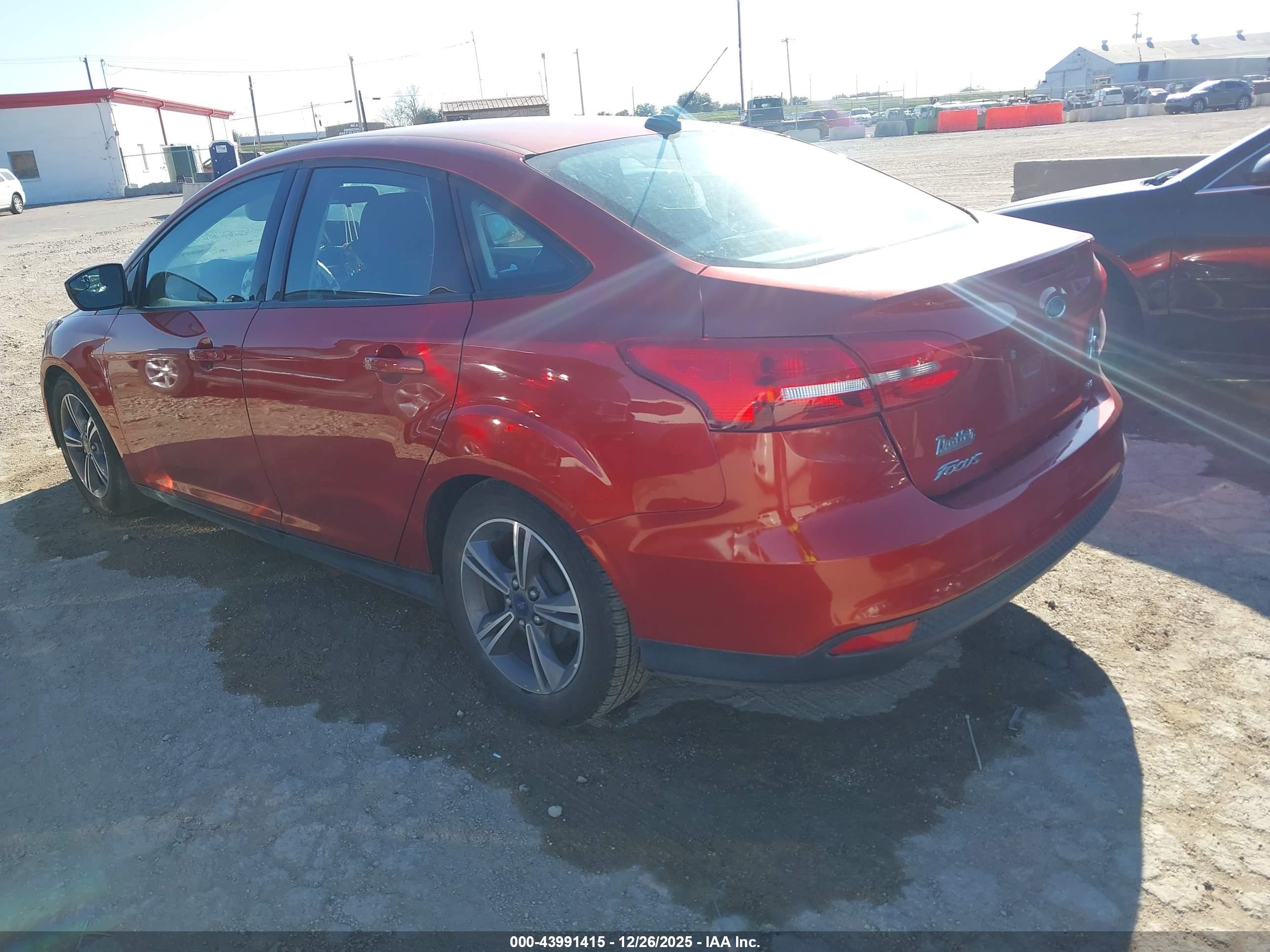 FORD FOCUS image 3