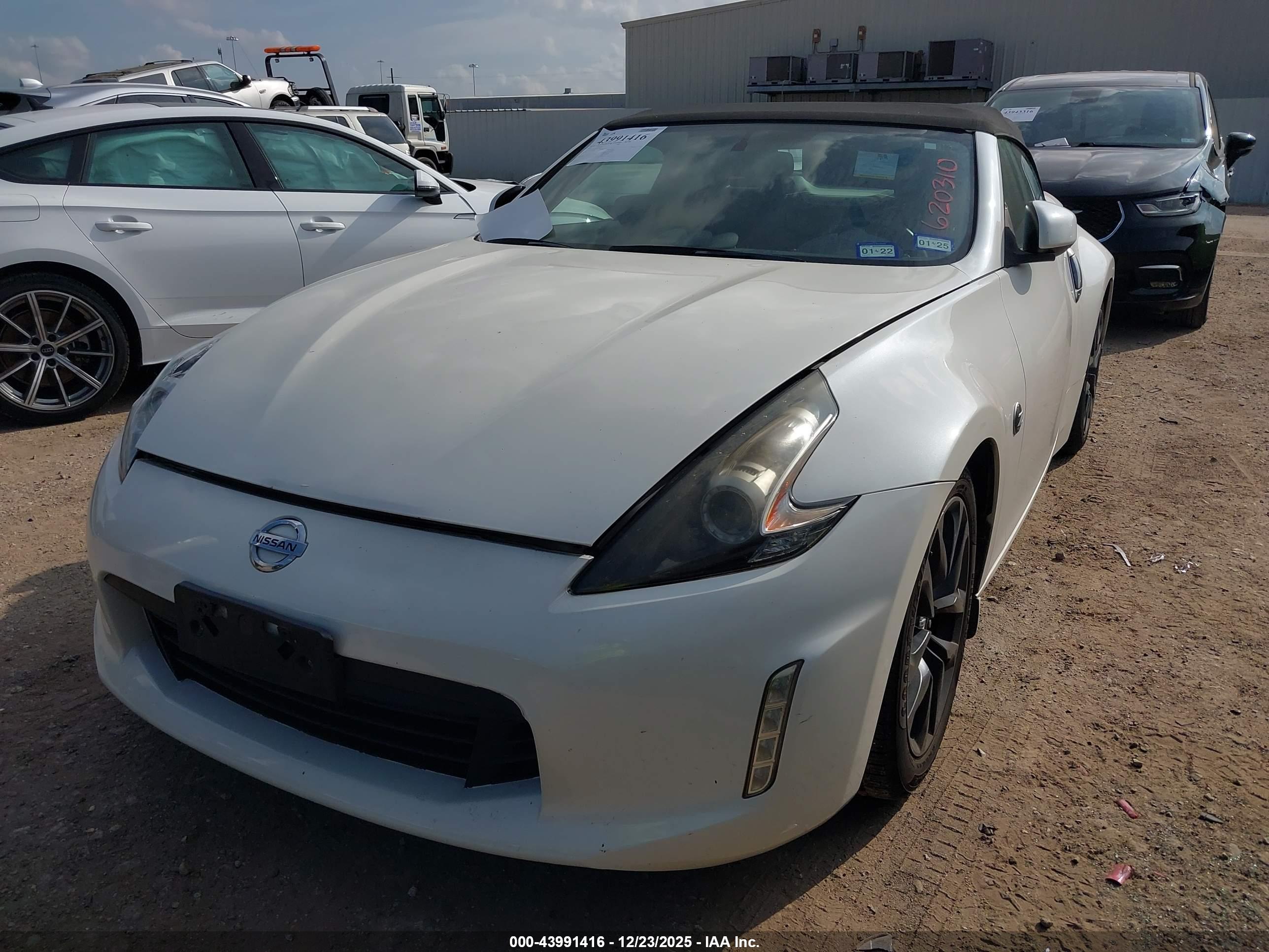 NISSAN 370Z image 6