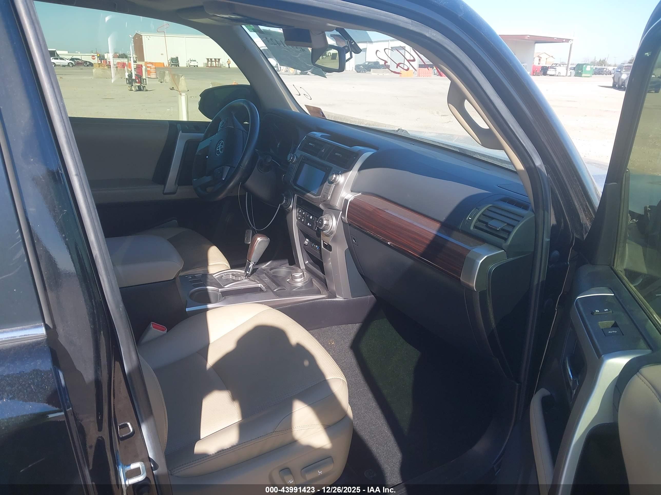 TOYOTA 4RUNNER image 5