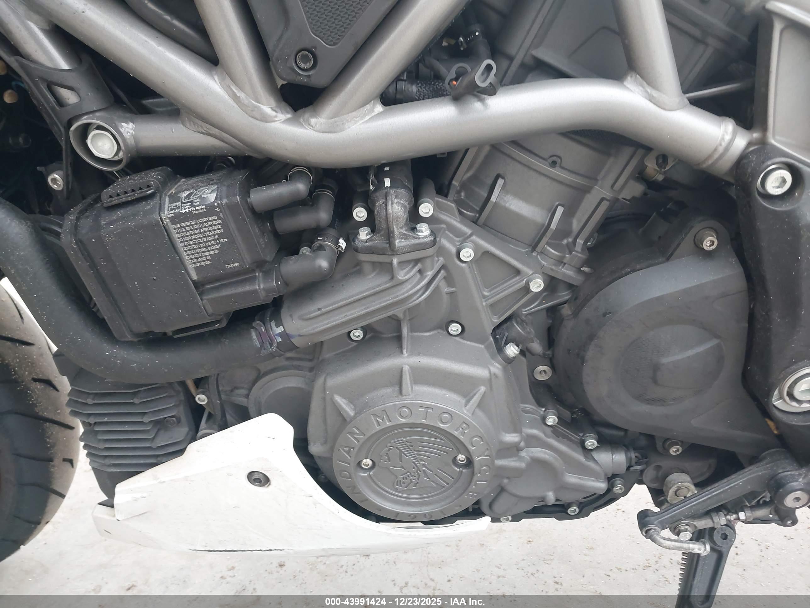 INDIAN MOTORCYCLE image 9