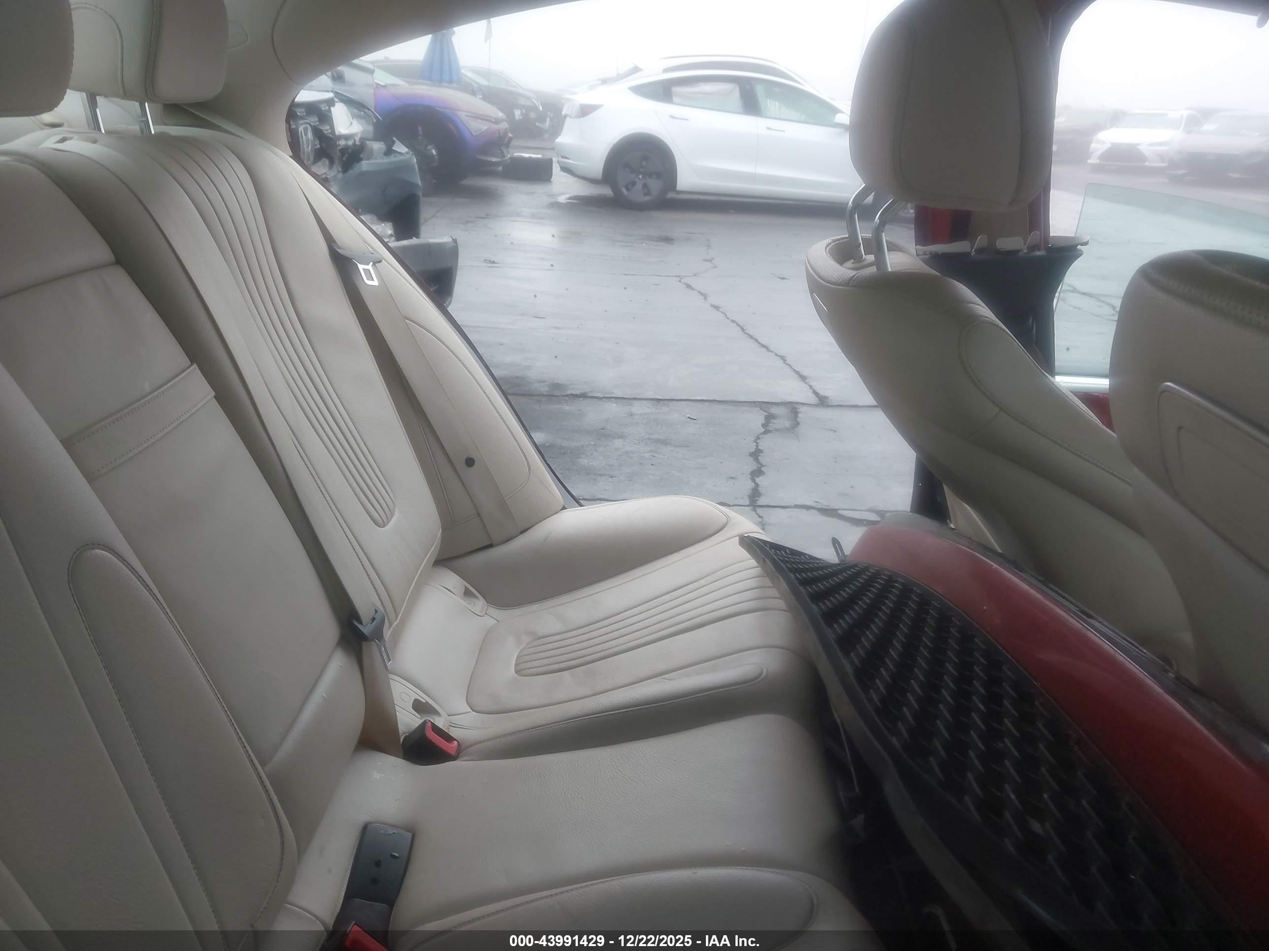 MERCEDES-BENZ CLS image 8
