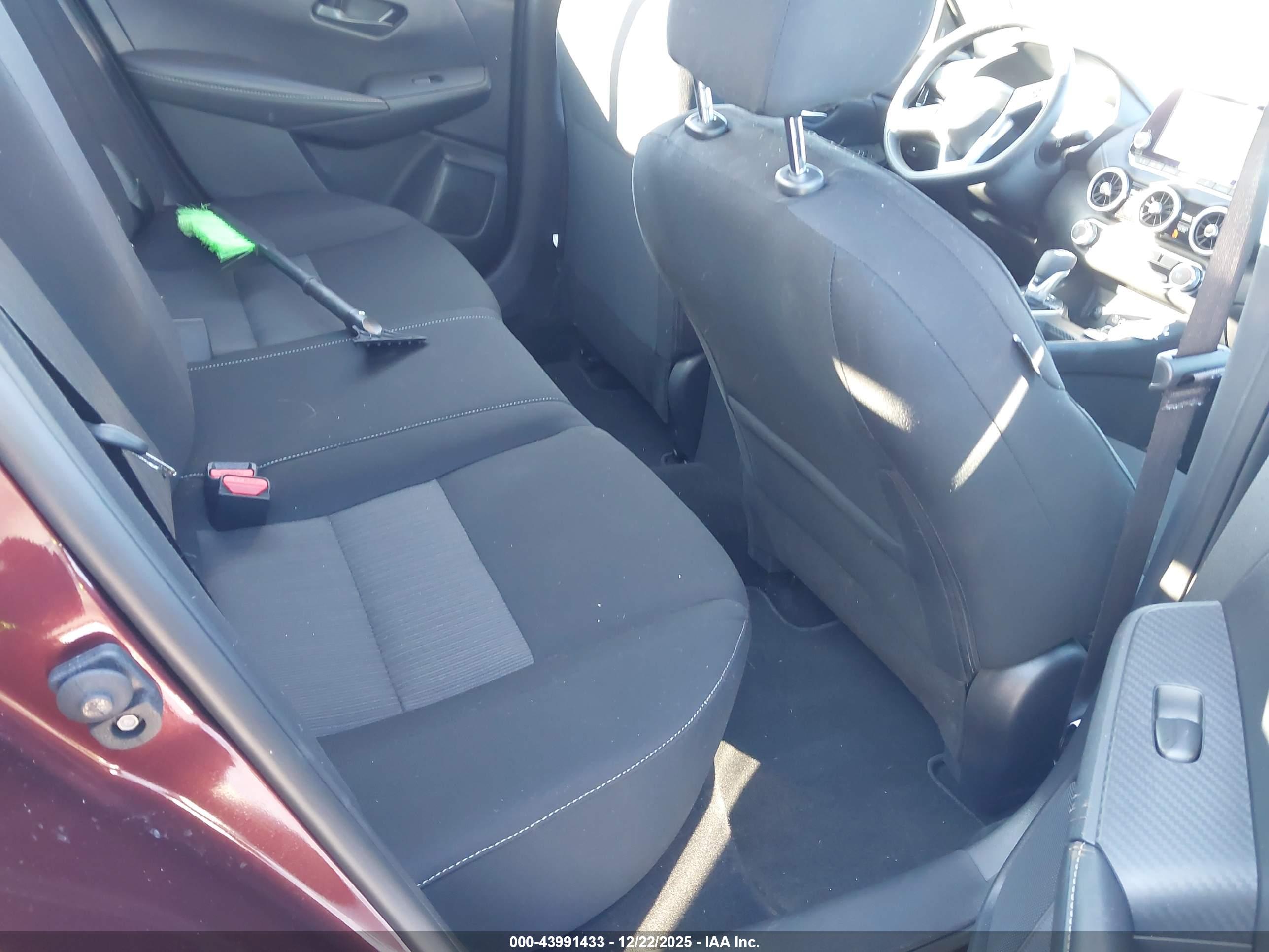 NISSAN SENTRA image 8