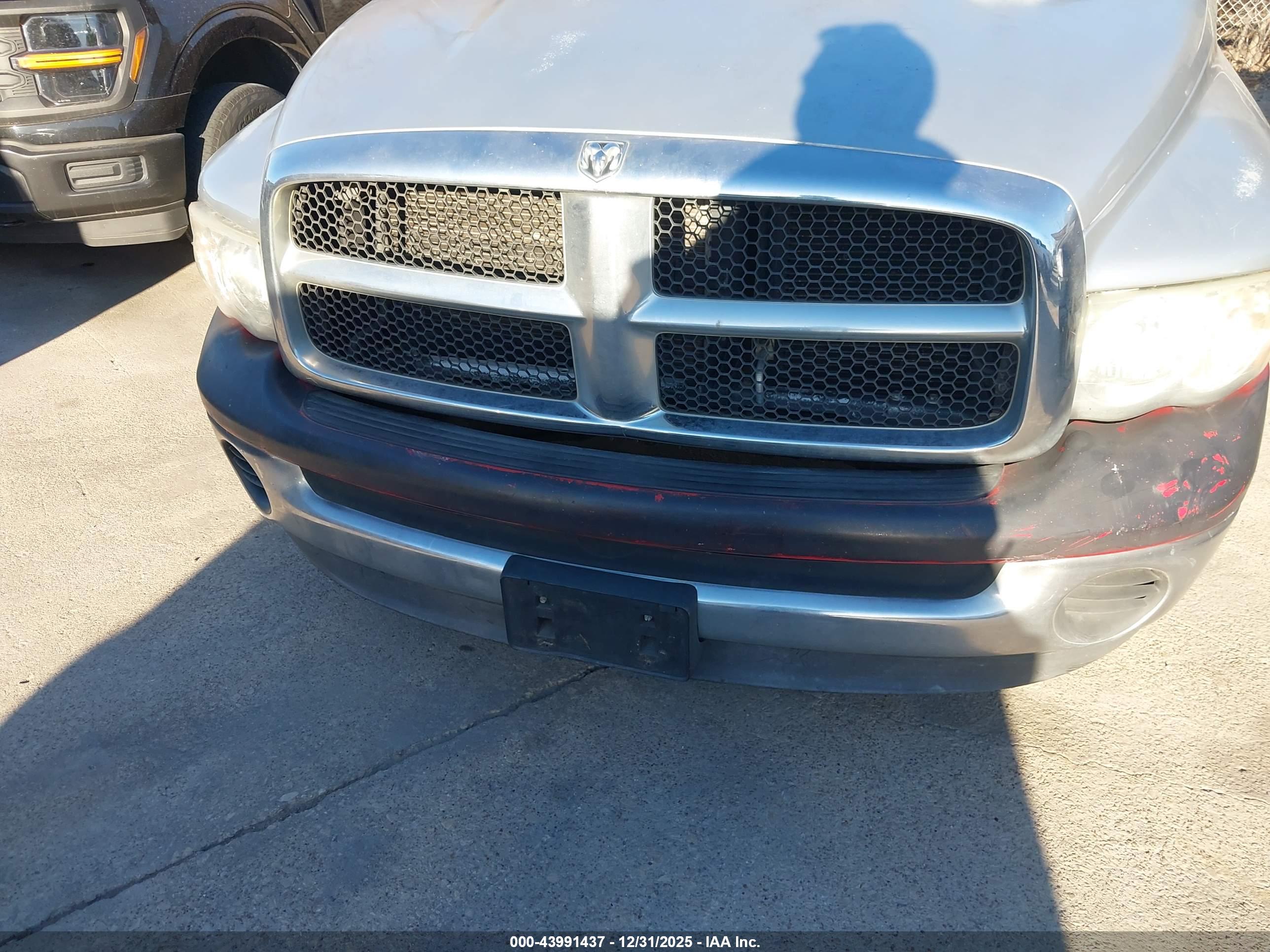 DODGE RAM image 6