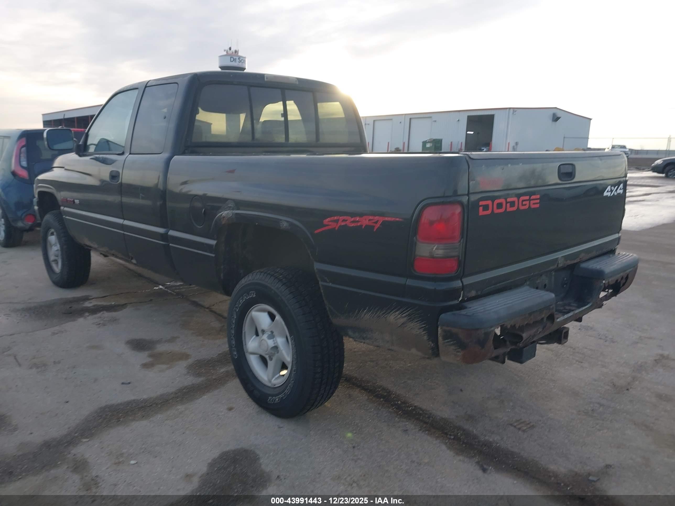 DODGE RAM image 3