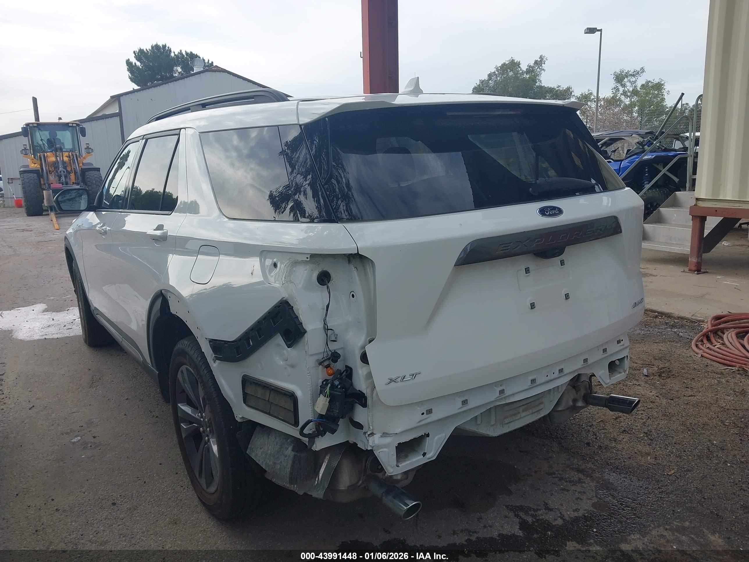 FORD EXPLORER image 3