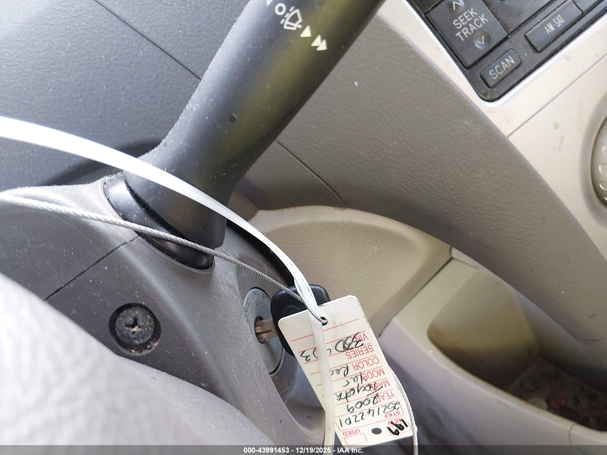 TOYOTA YARIS image 11