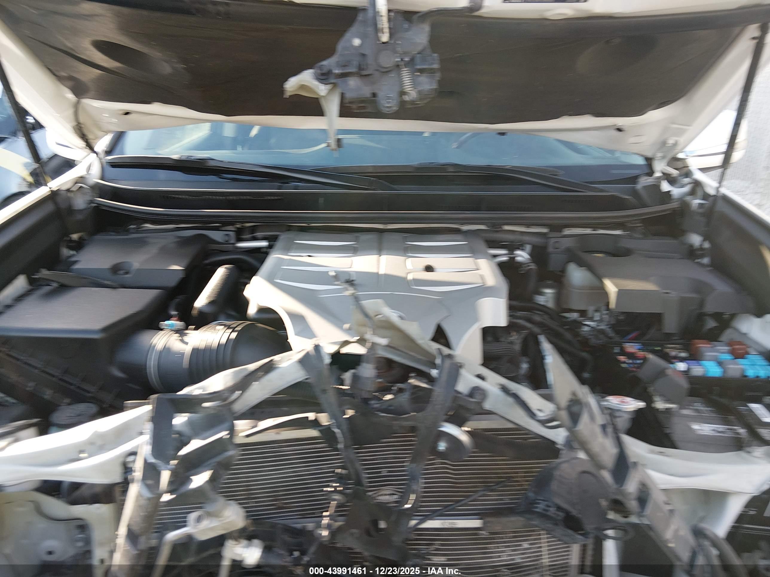 LEXUS GX image 10
