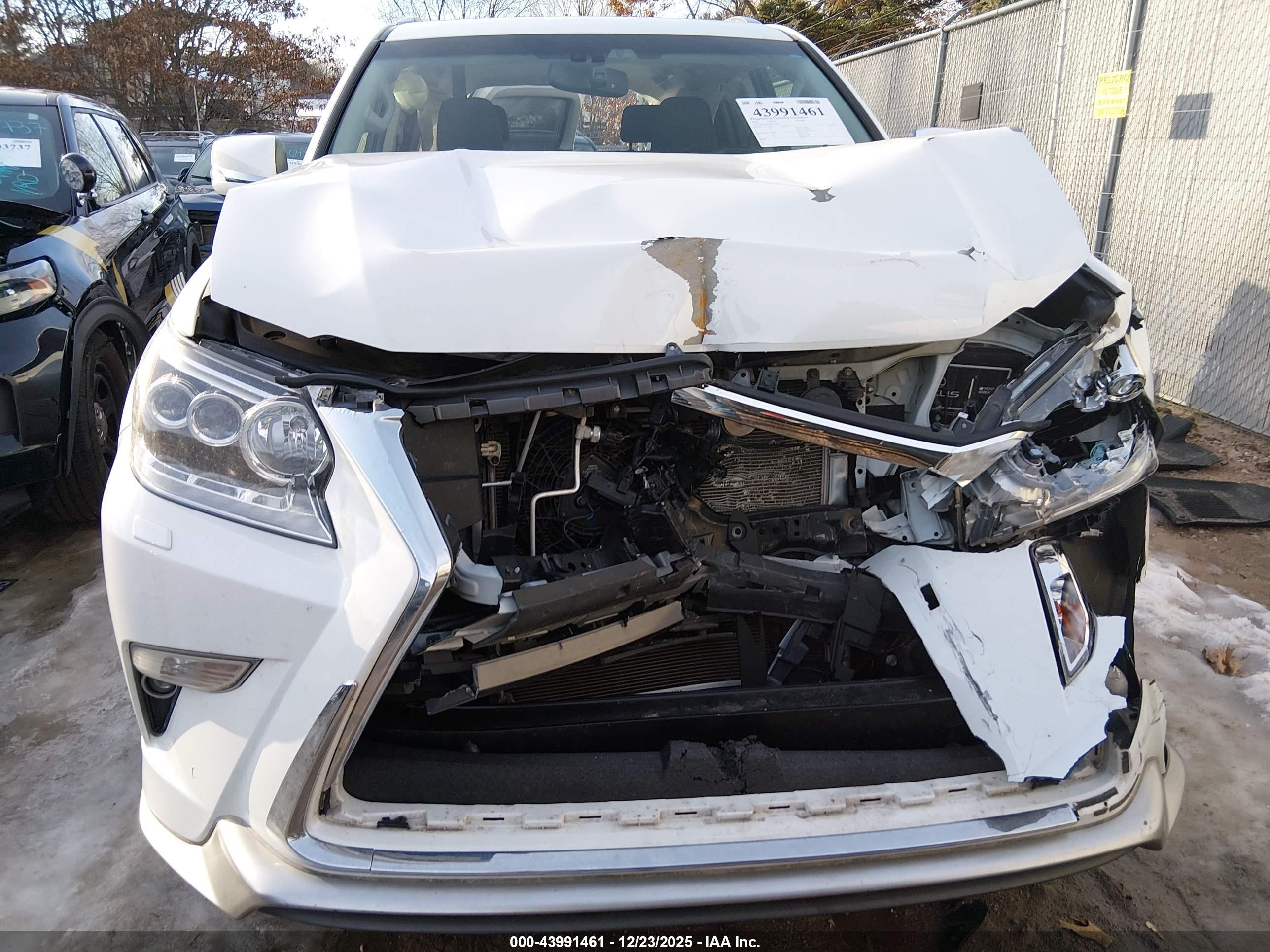LEXUS GX image 6