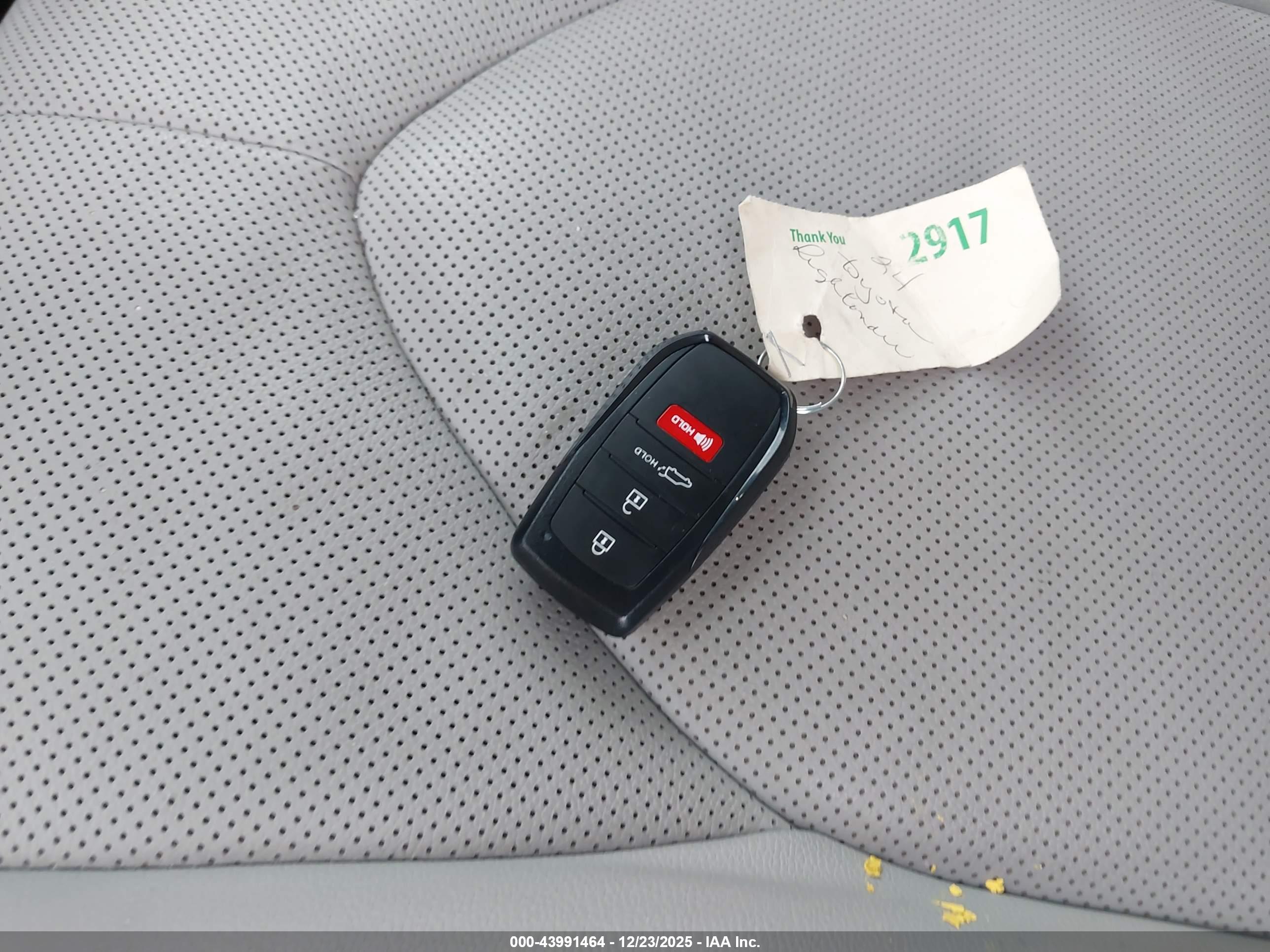 TOYOTA GRAND image 11