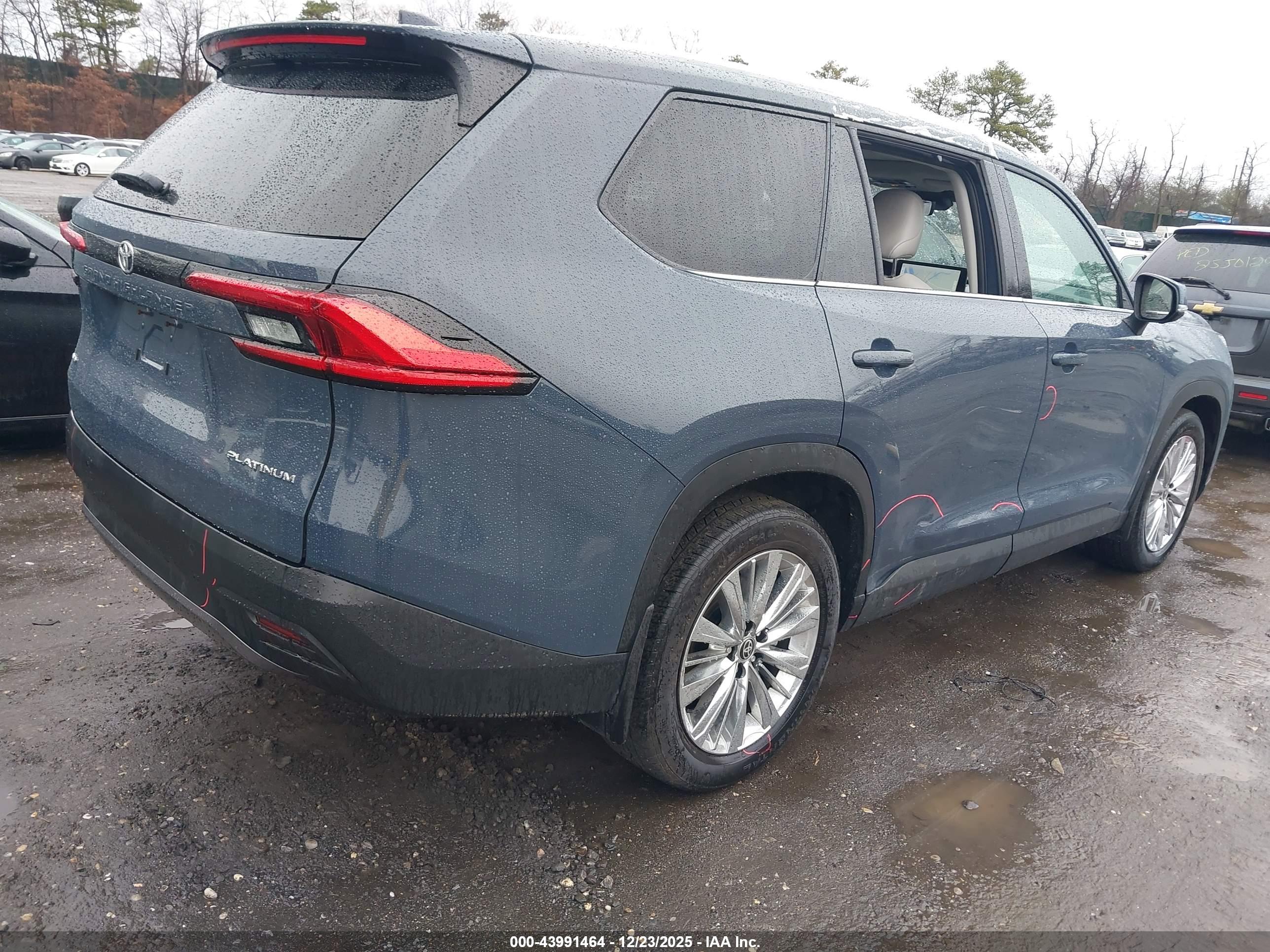 TOYOTA GRAND image 4