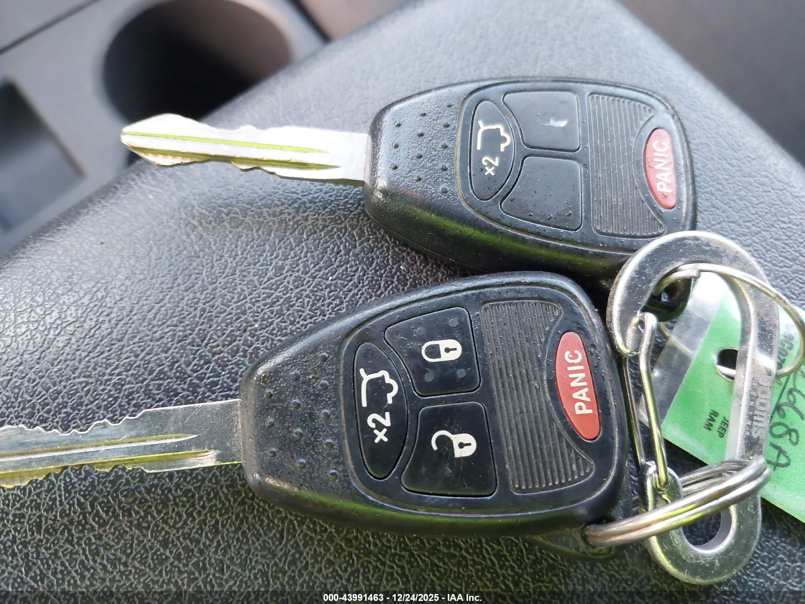 JEEP LIBERTY image 11