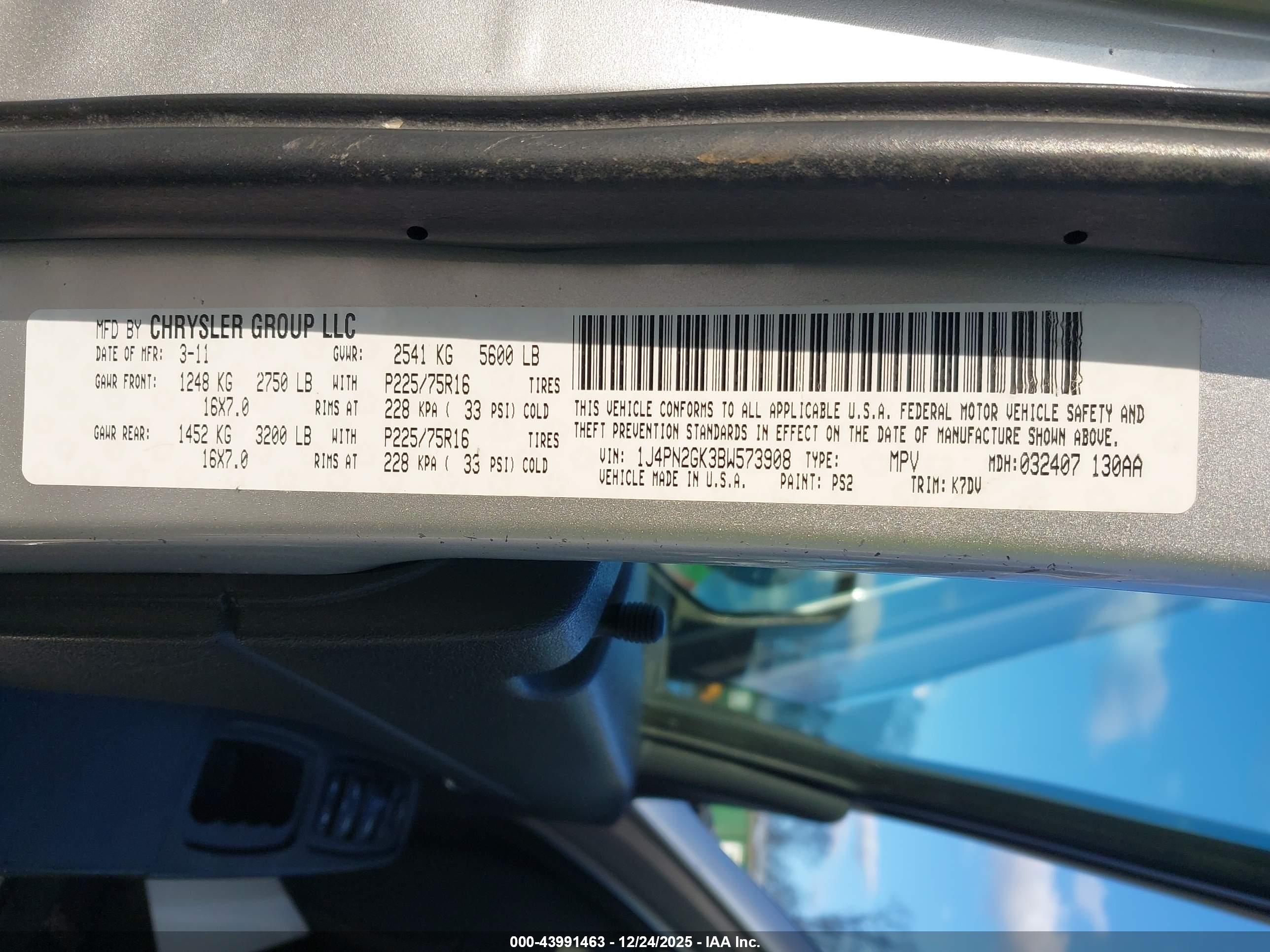 JEEP LIBERTY image 9