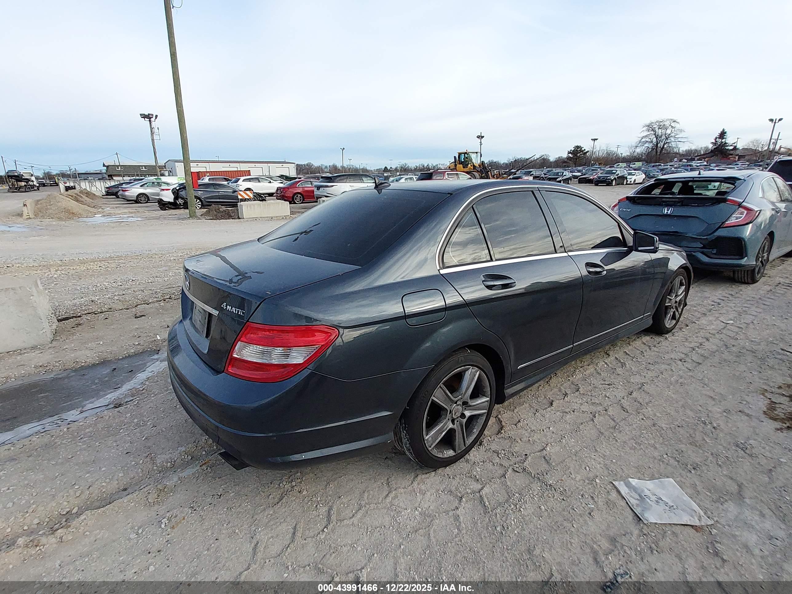 MERCEDES-BENZ C image 4