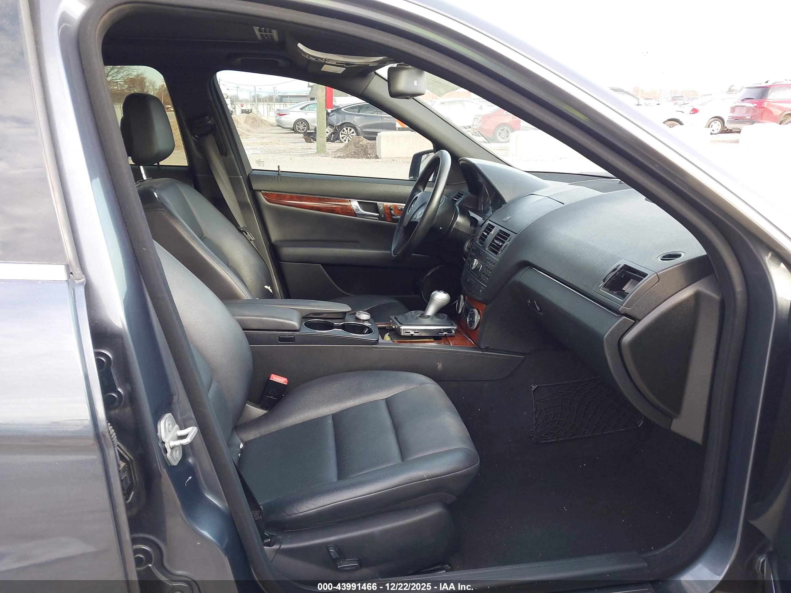 MERCEDES-BENZ C image 5