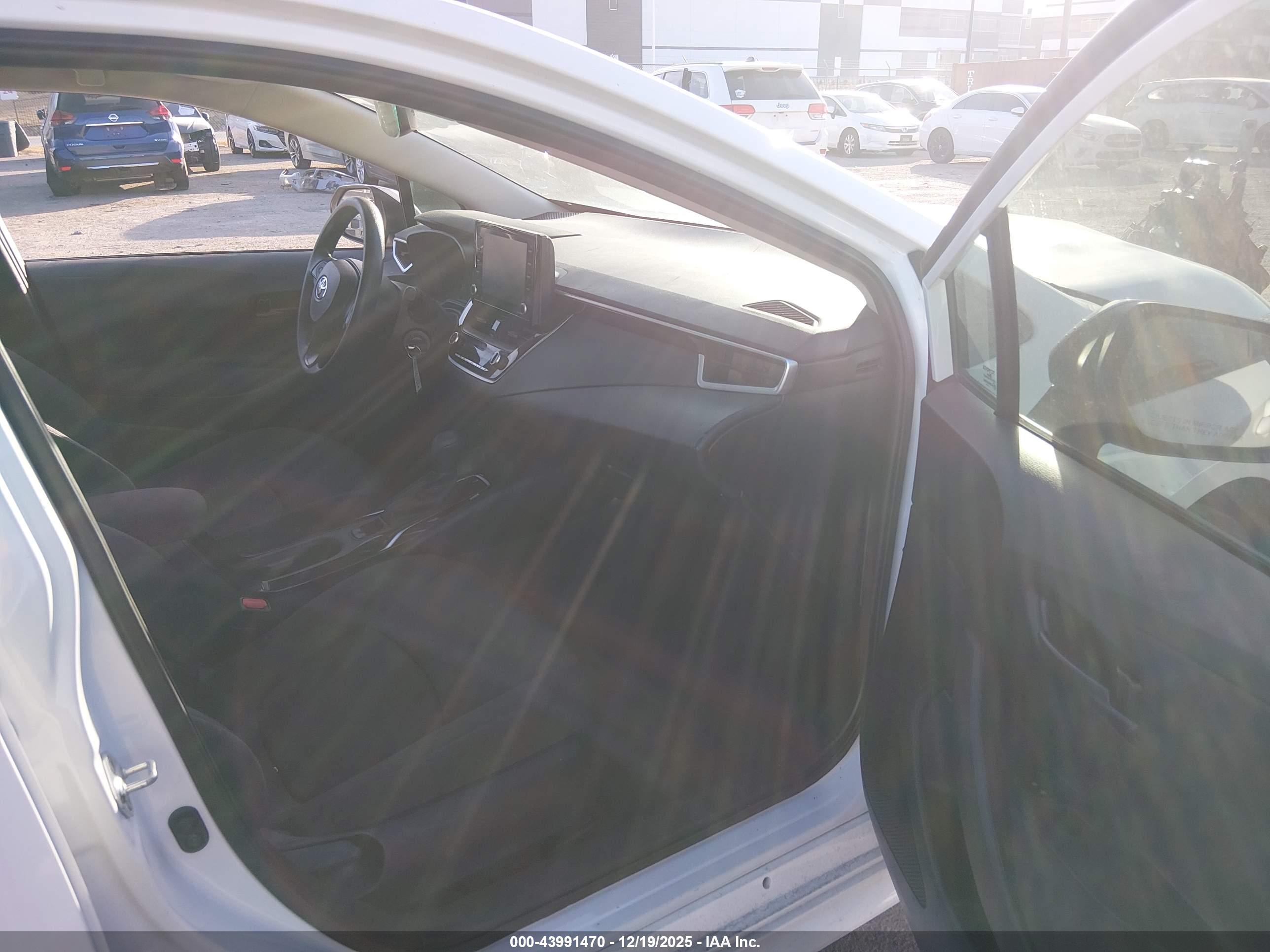 TOYOTA COROLLA image 5