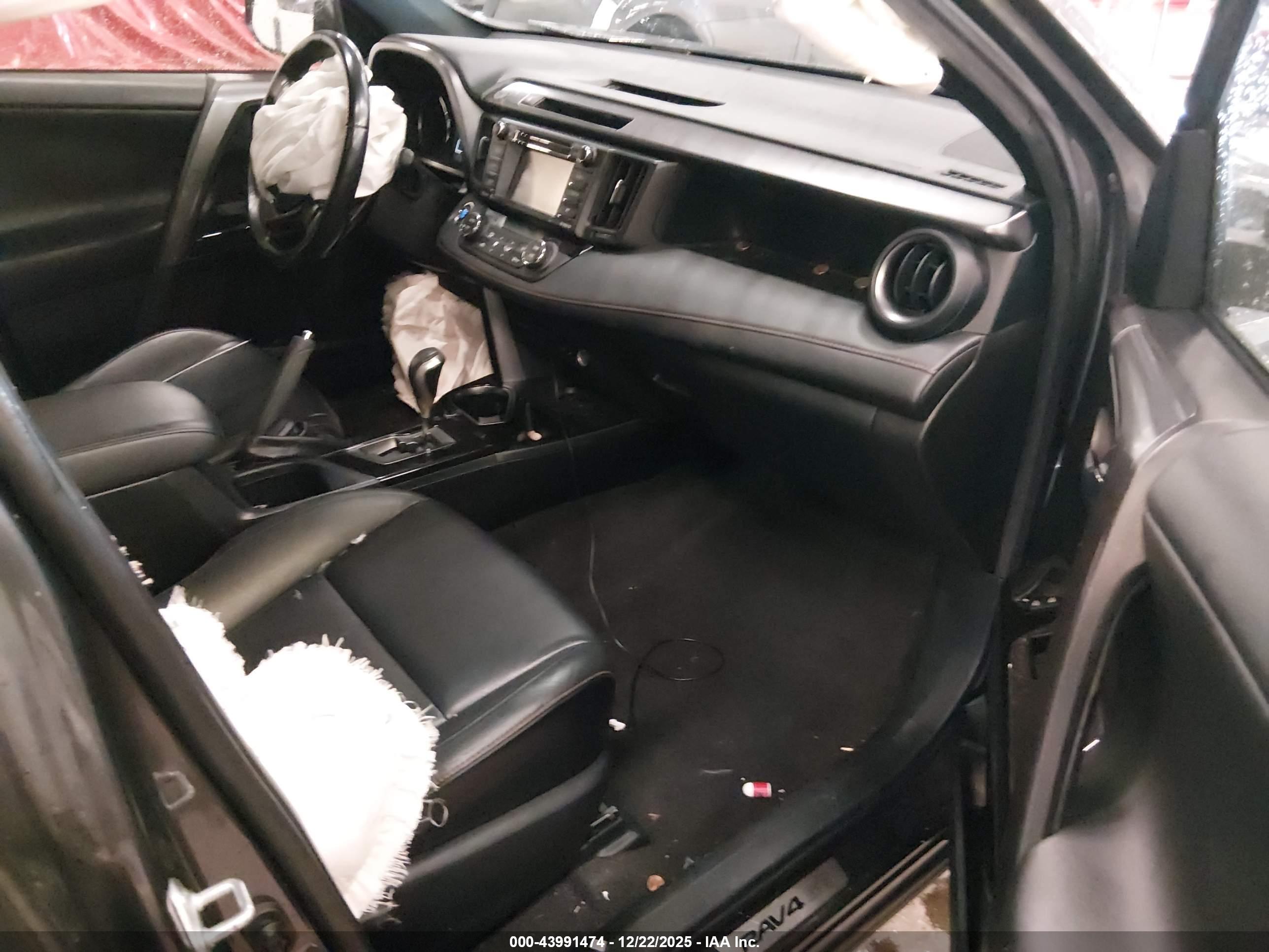 TOYOTA RAV4 image 5