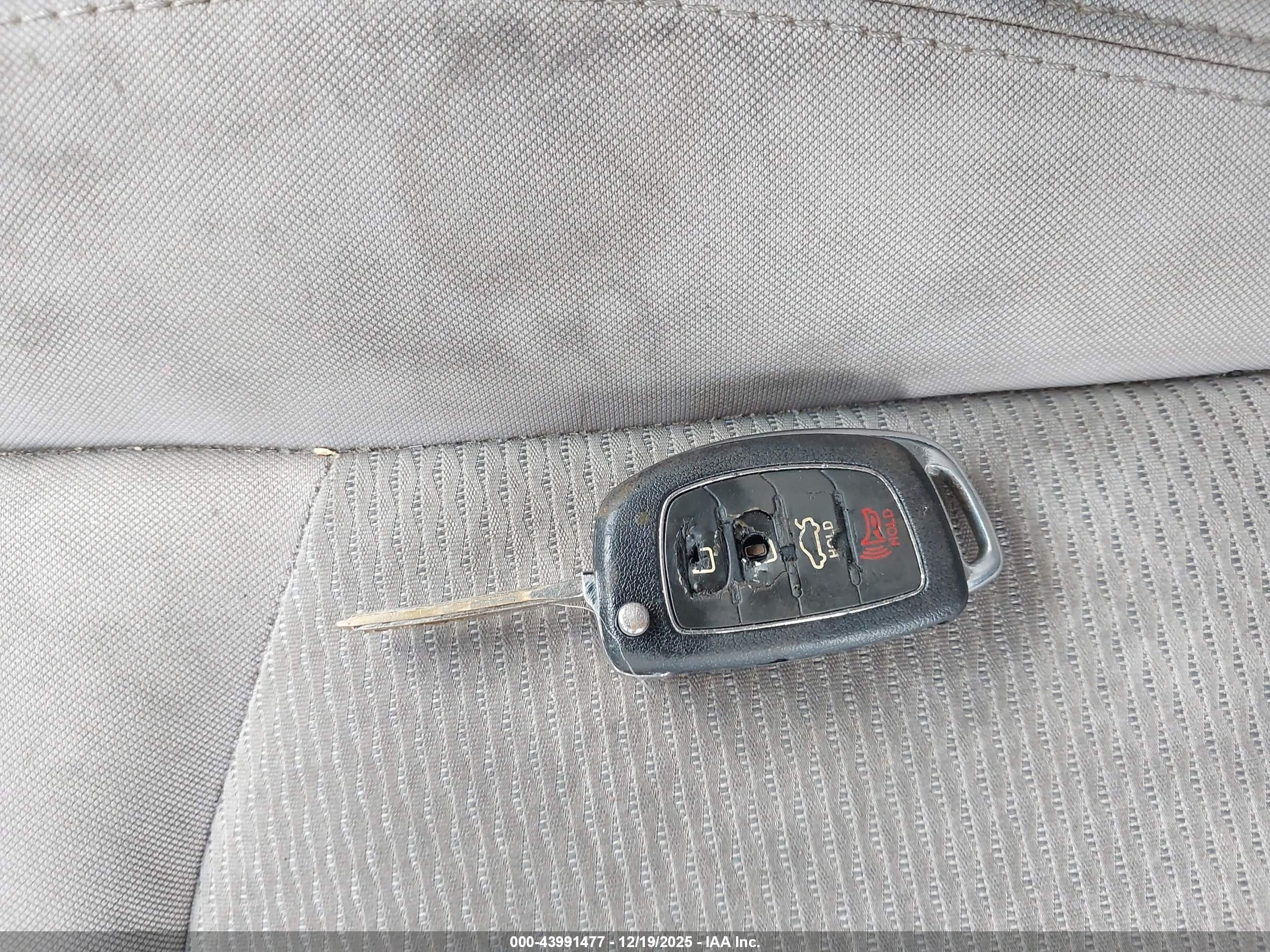 HYUNDAI SONATA image 11