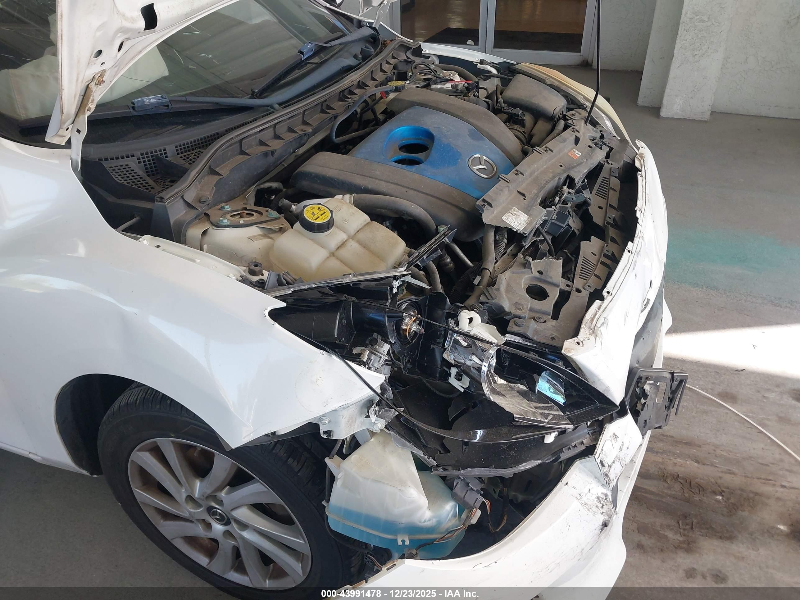 MAZDA MAZDA3 image 6