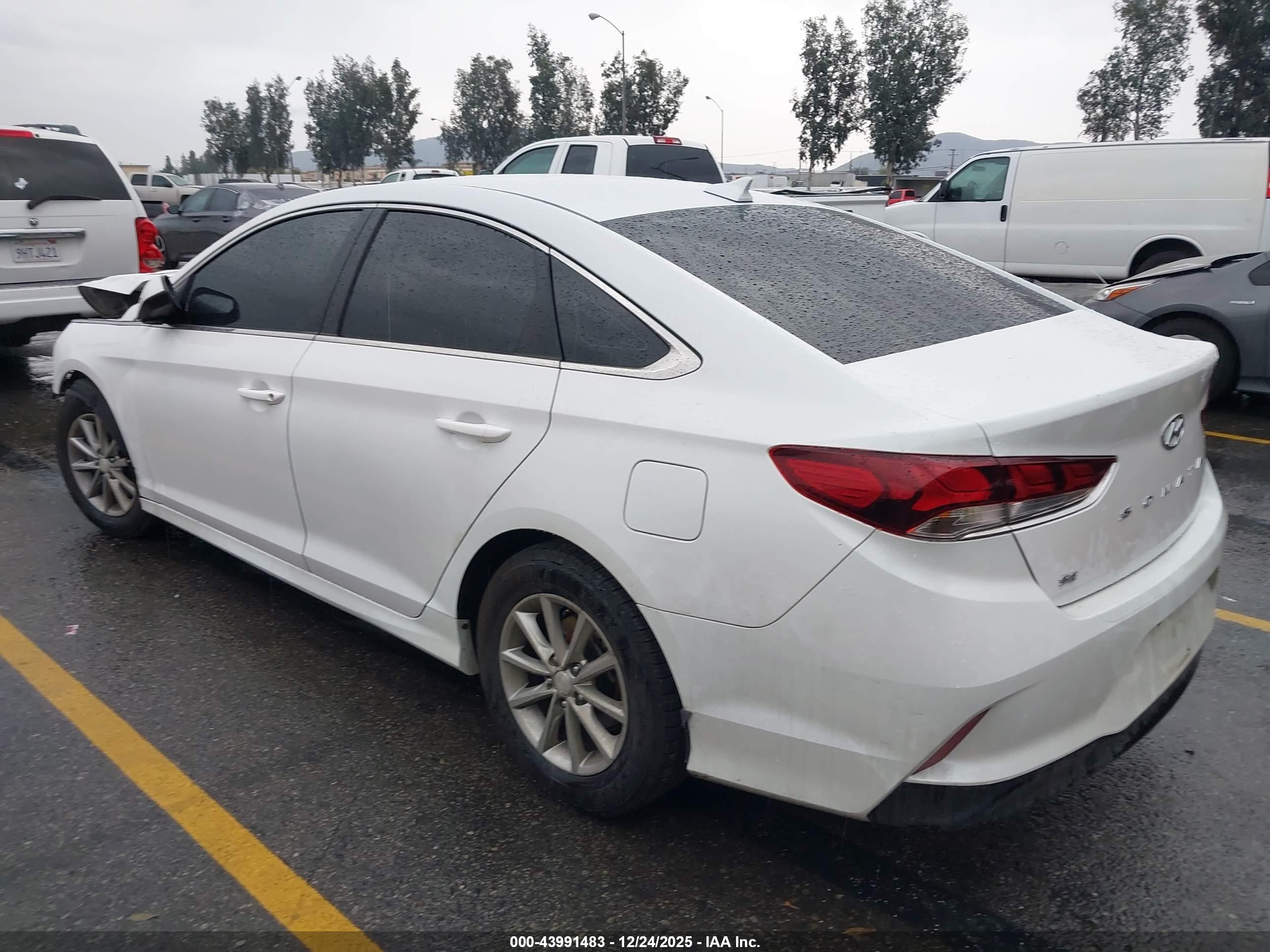 HYUNDAI SONATA image 3