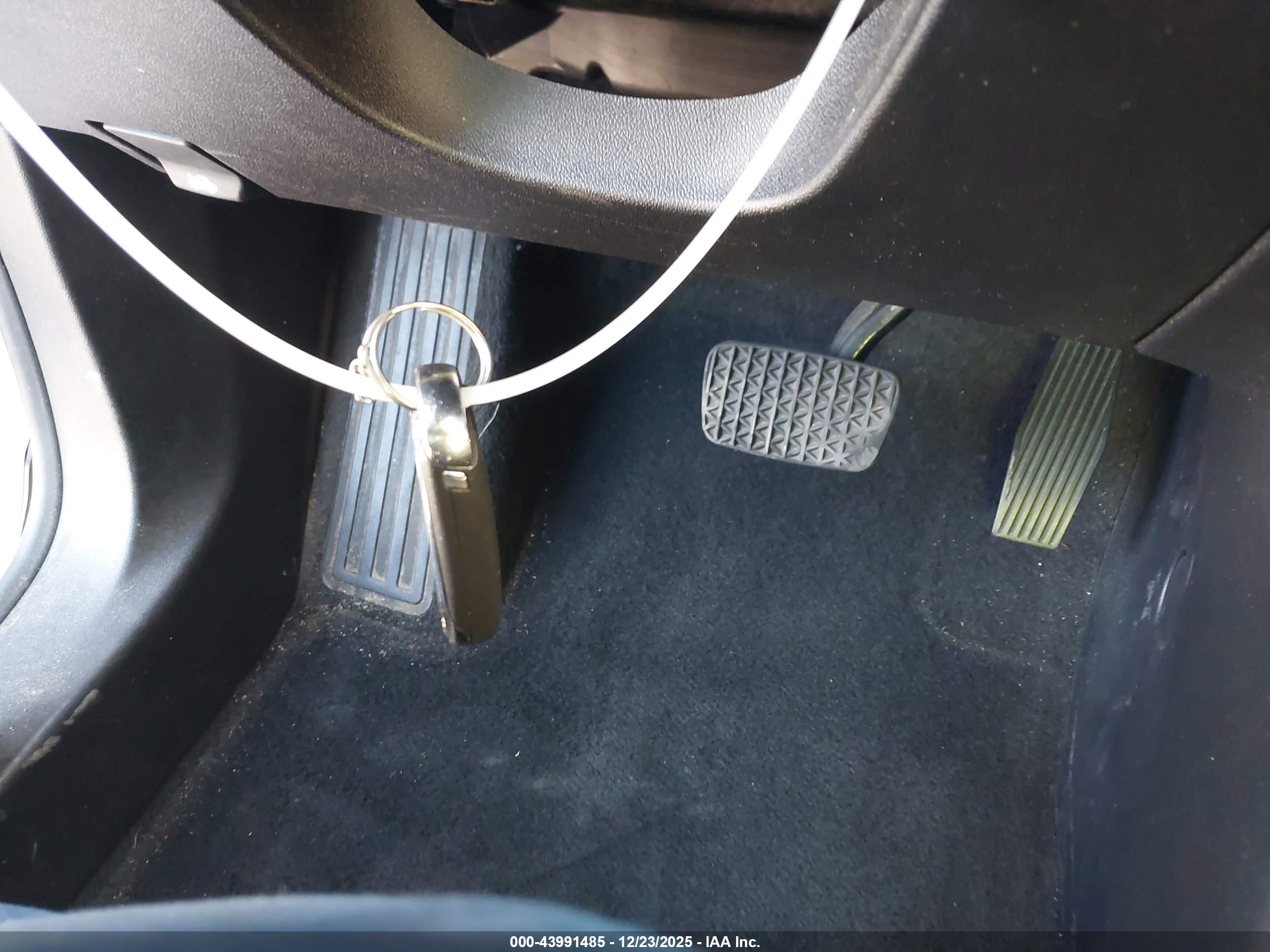 CHEVROLET EQUINOX image 11