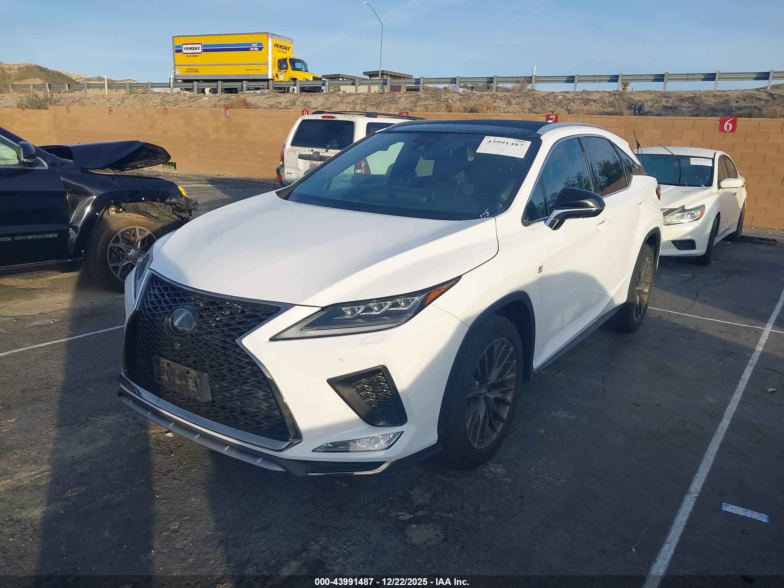 LEXUS RX image 2