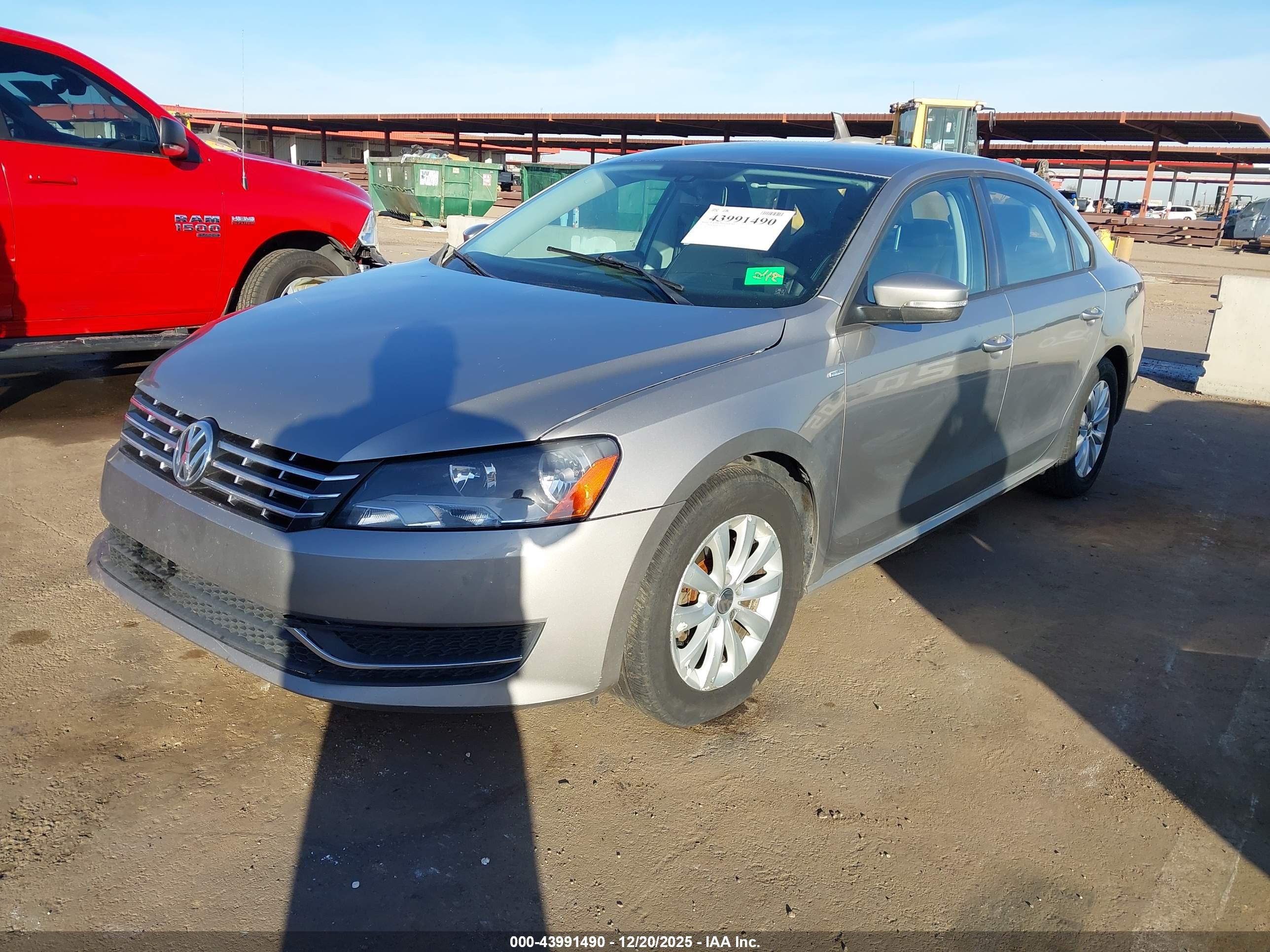 VOLKSWAGEN PASSAT image 2
