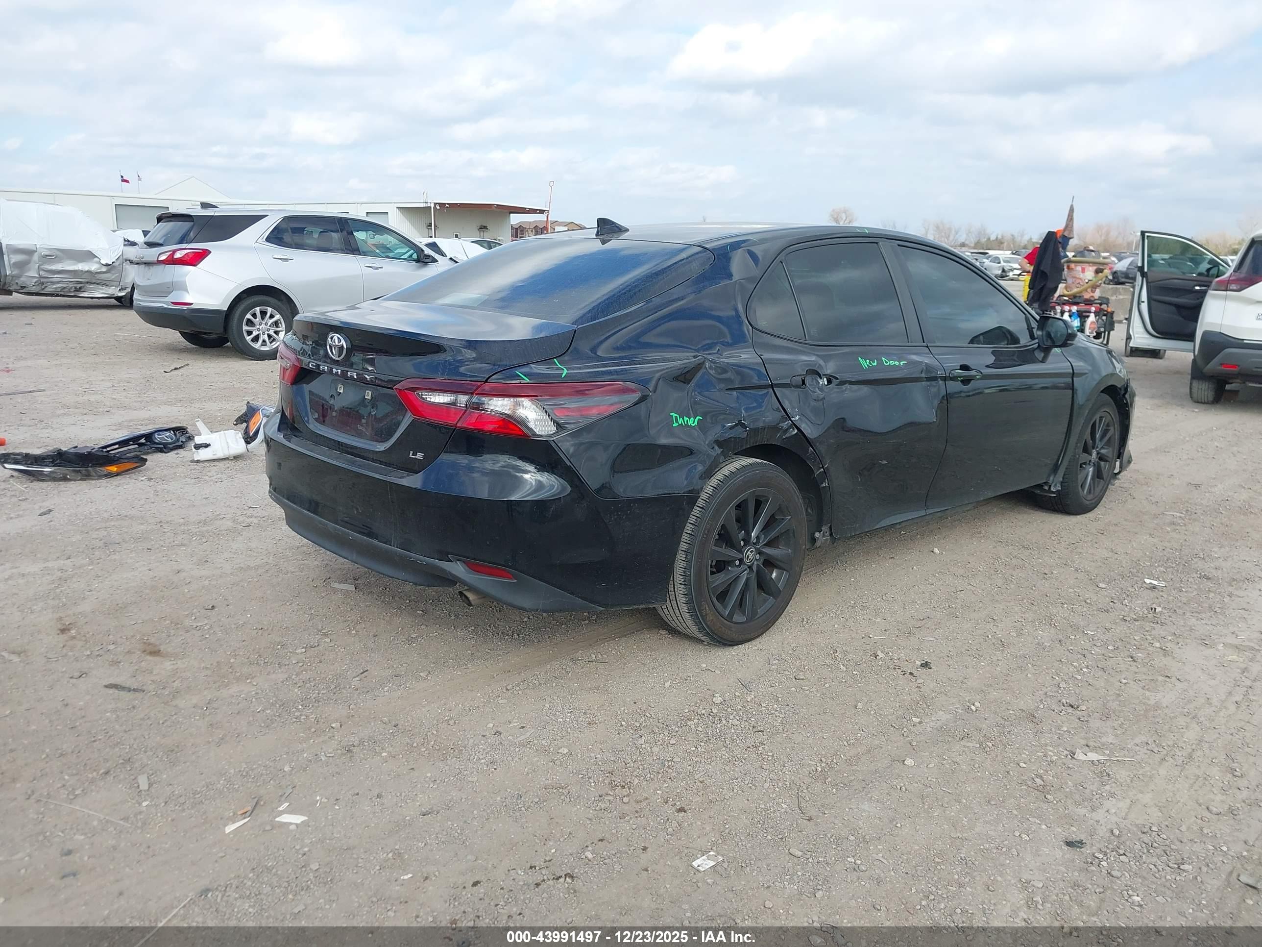 TOYOTA CAMRY image 4