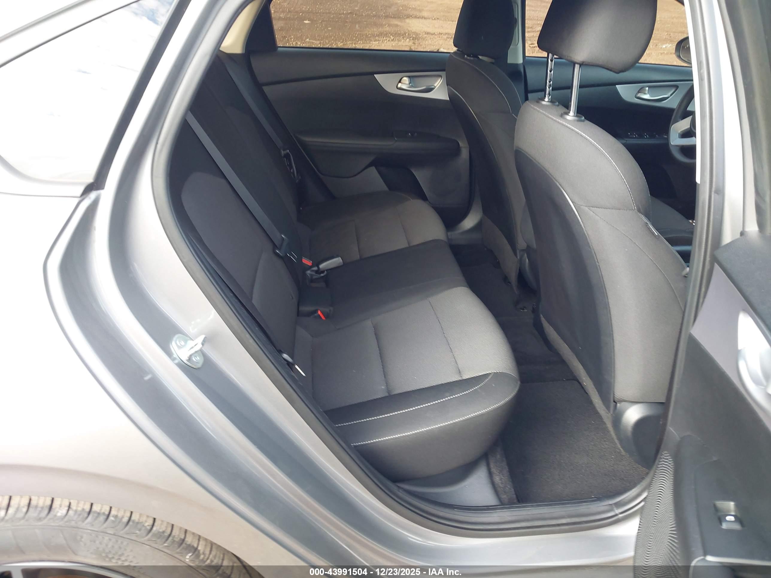 KIA FORTE image 8