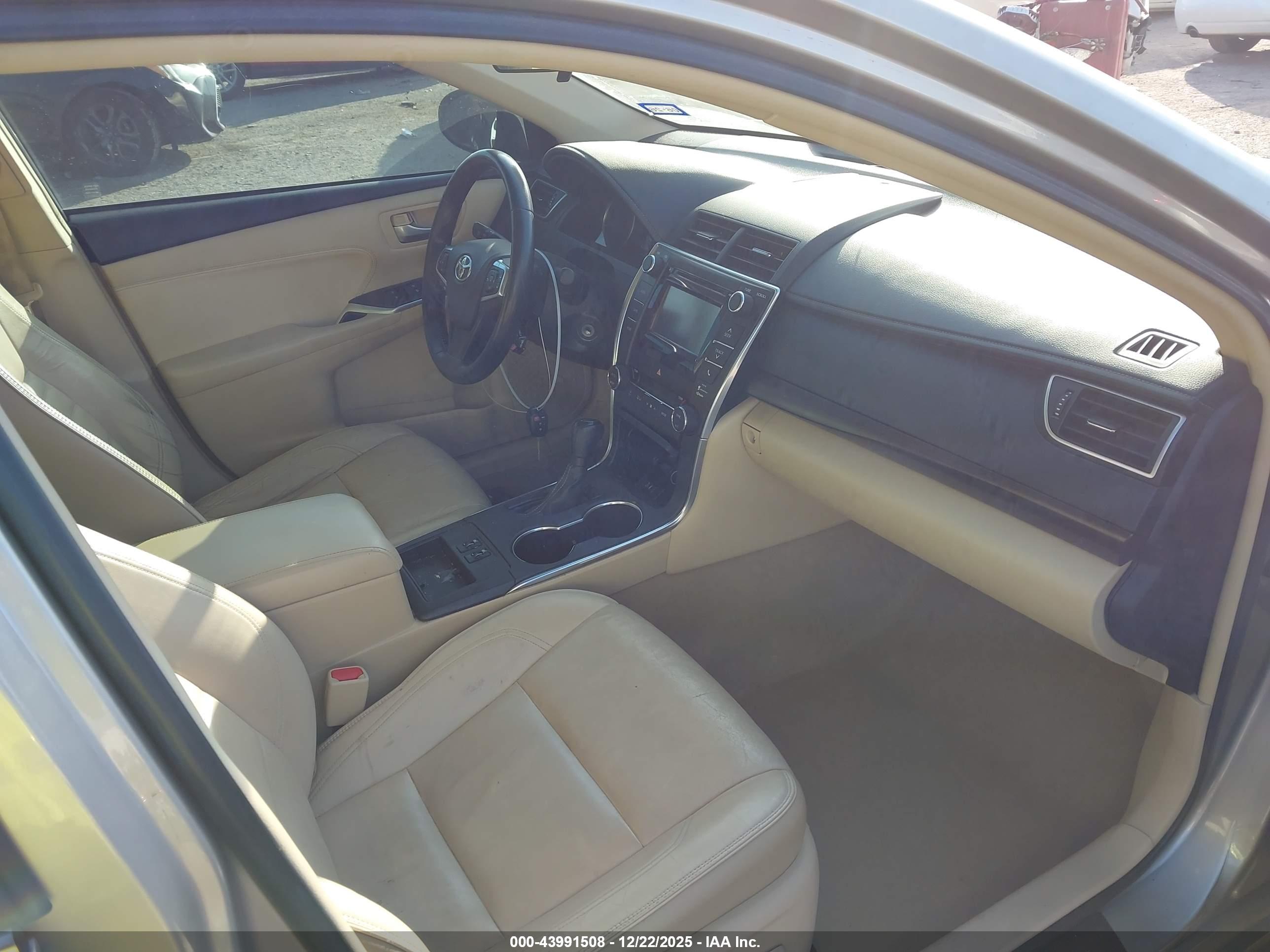 TOYOTA CAMRY image 5