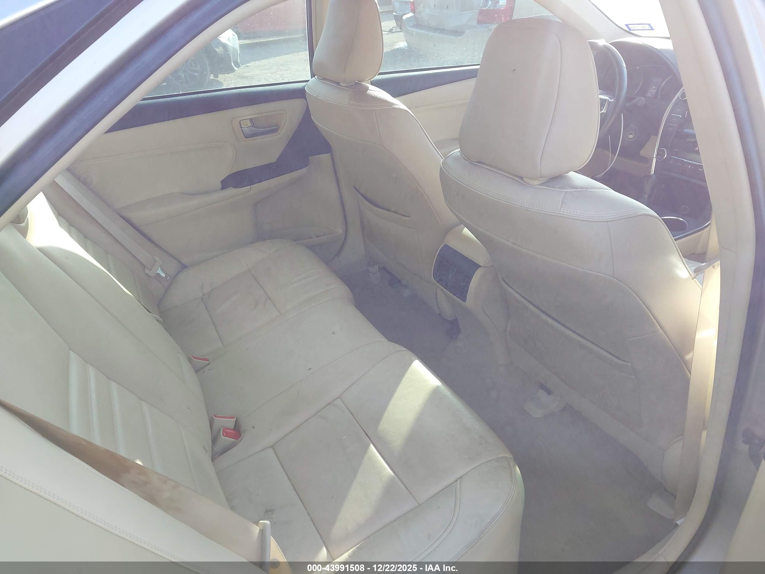 TOYOTA CAMRY image 8