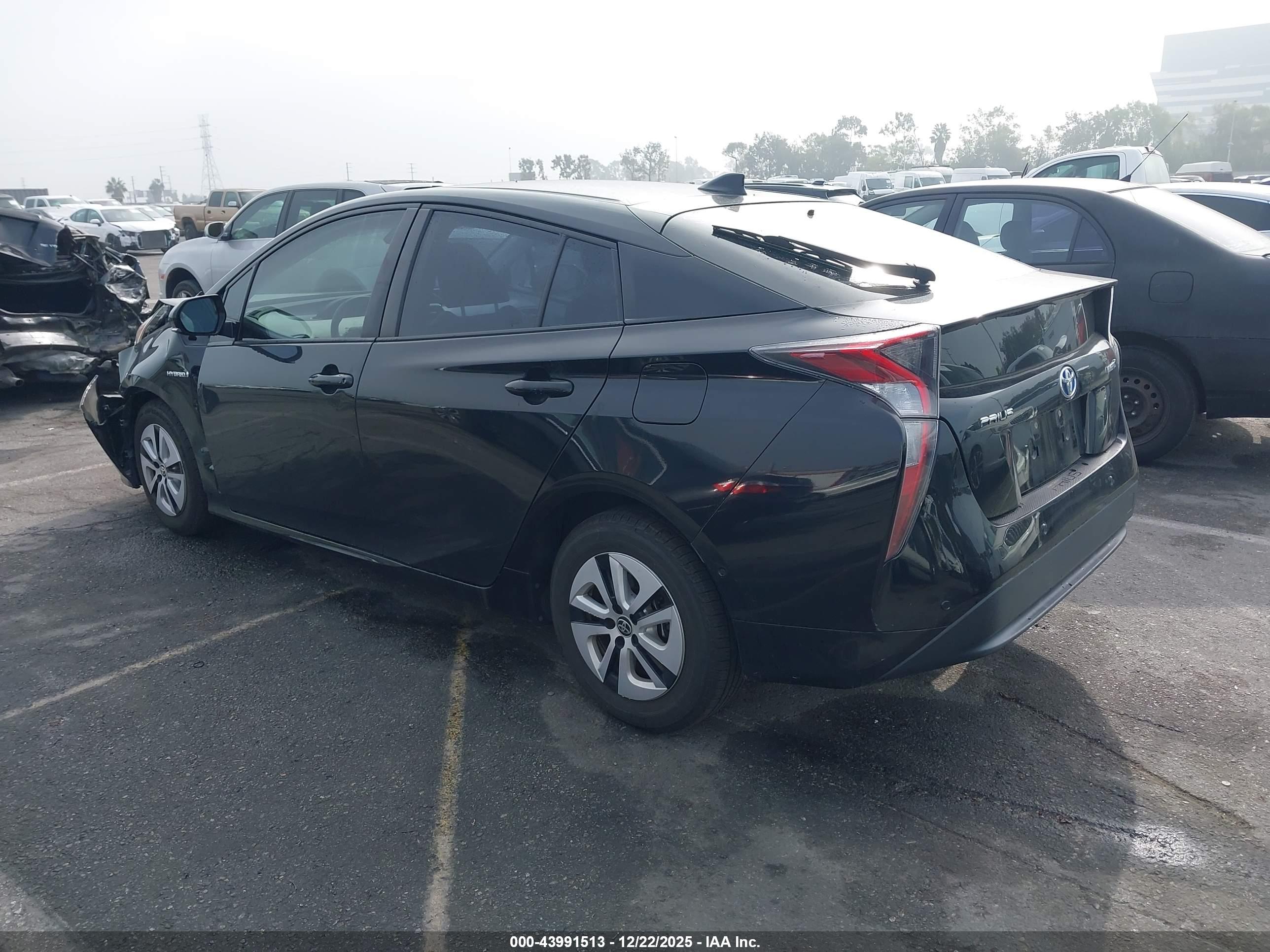 TOYOTA PRIUS image 3