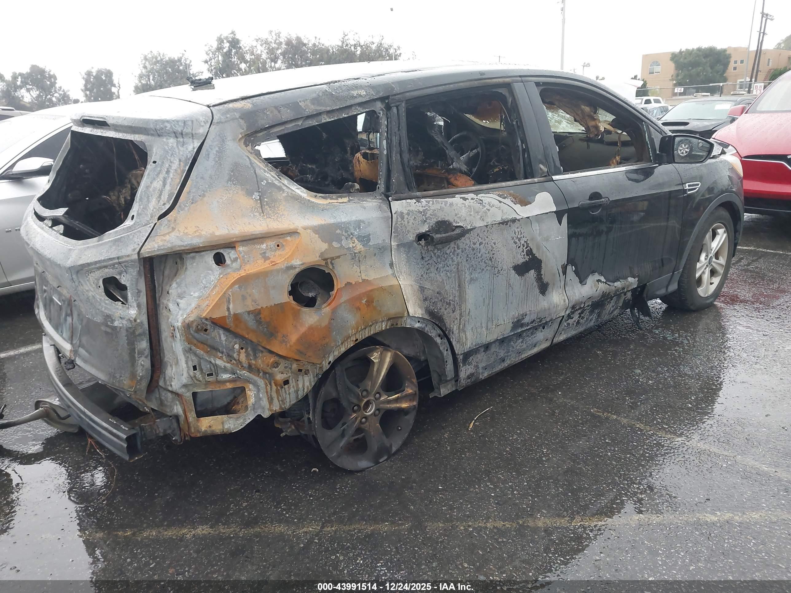 FORD ESCAPE image 4