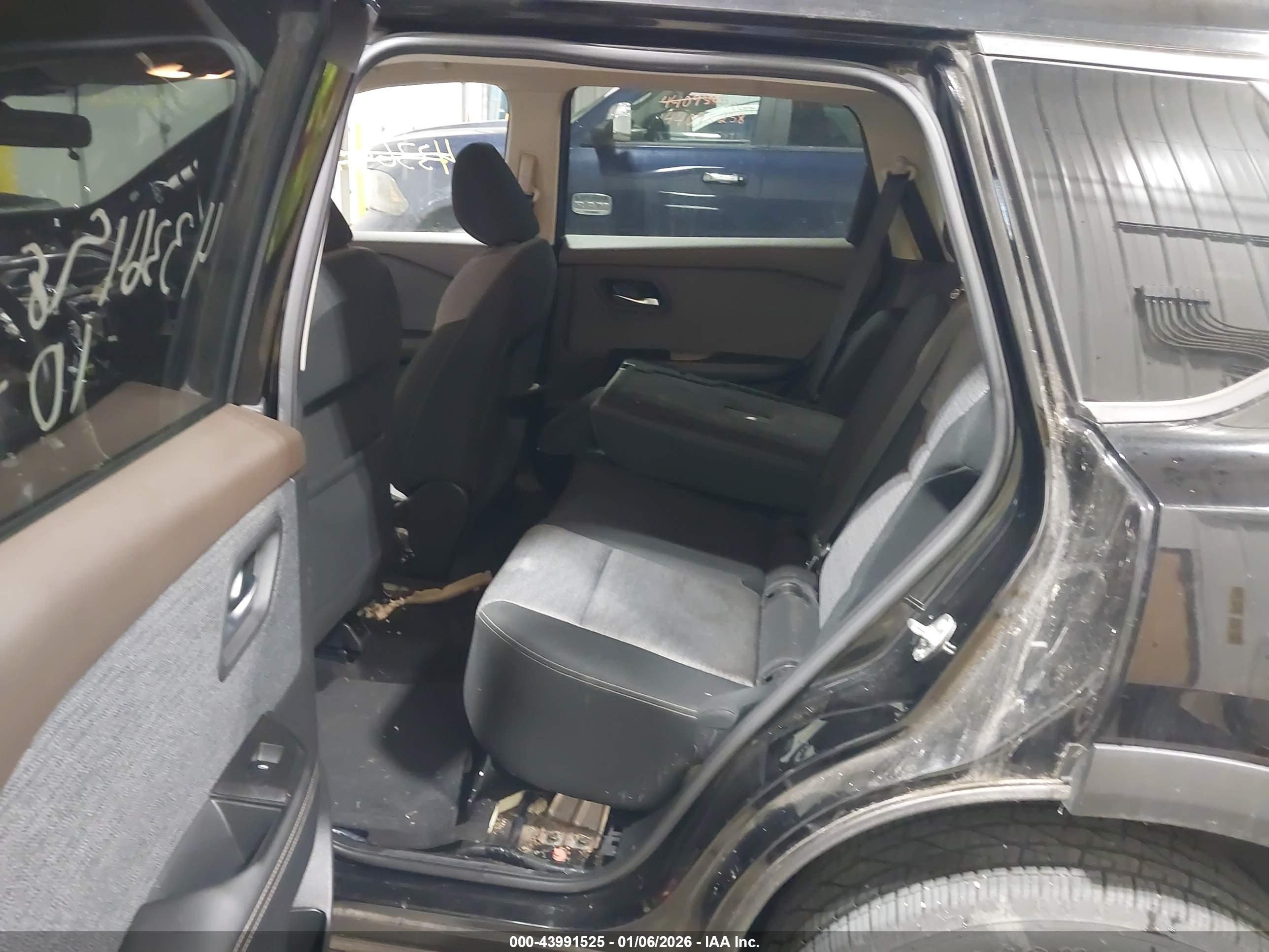 NISSAN ROGUE image 8