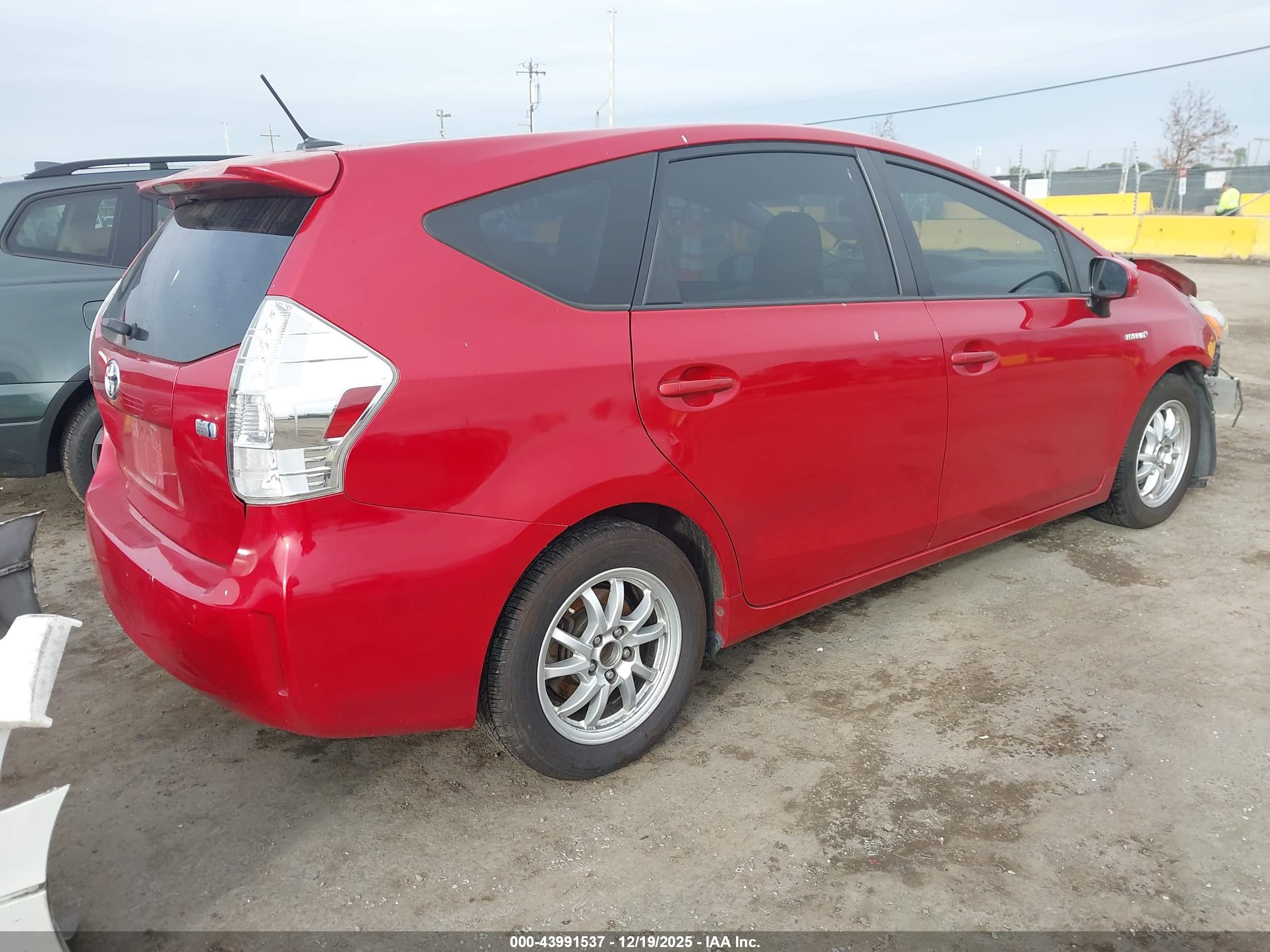 TOYOTA PRIUS image 4